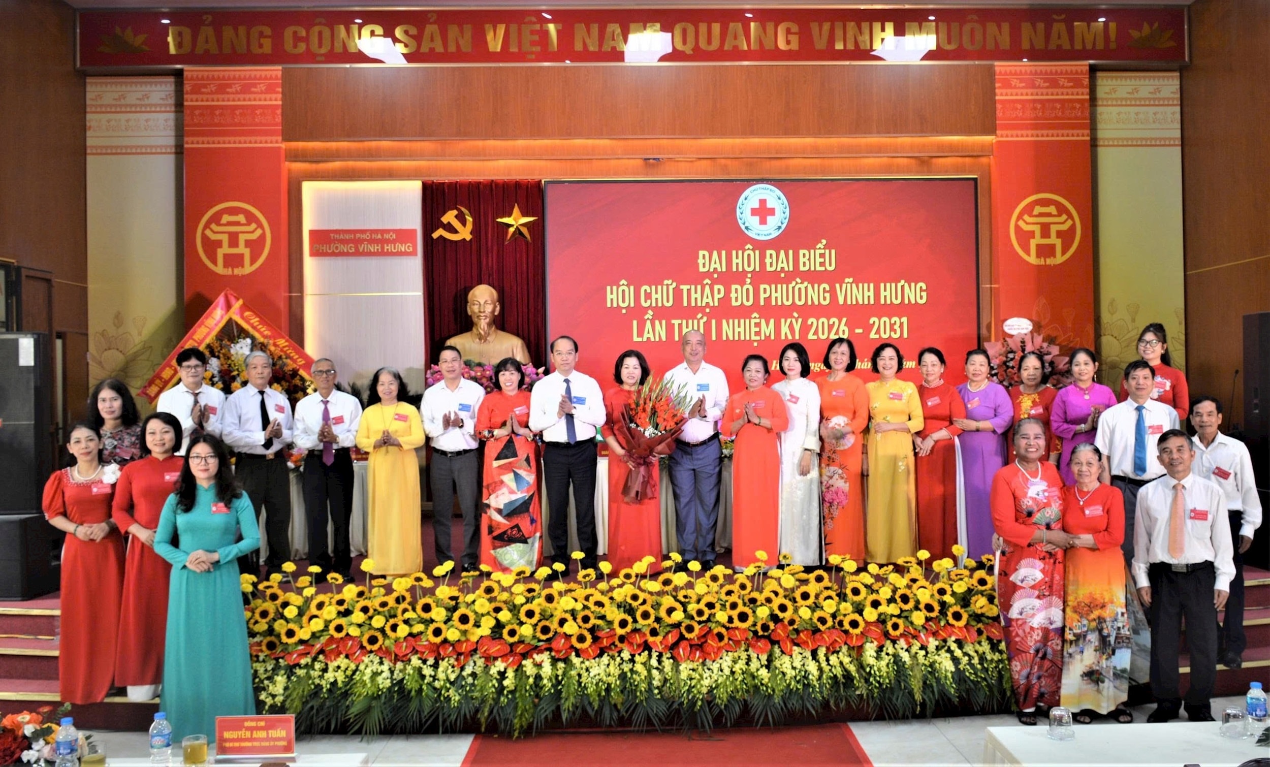 vinh-hung.jpg