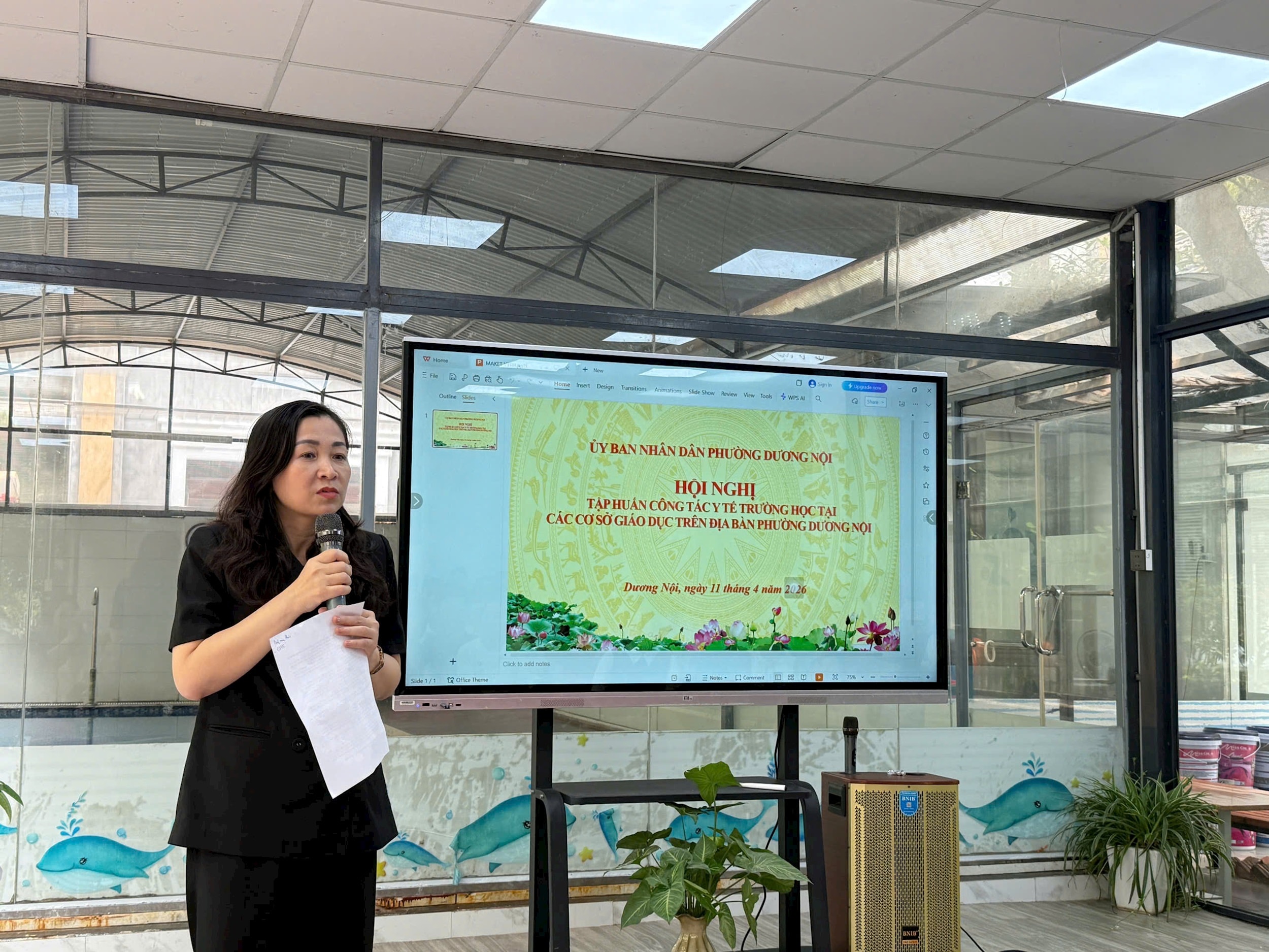 Bà Trần Bích Hậu, Phó Trưởng phòng Văn hóa - Xã hội phường Dương Nội. A