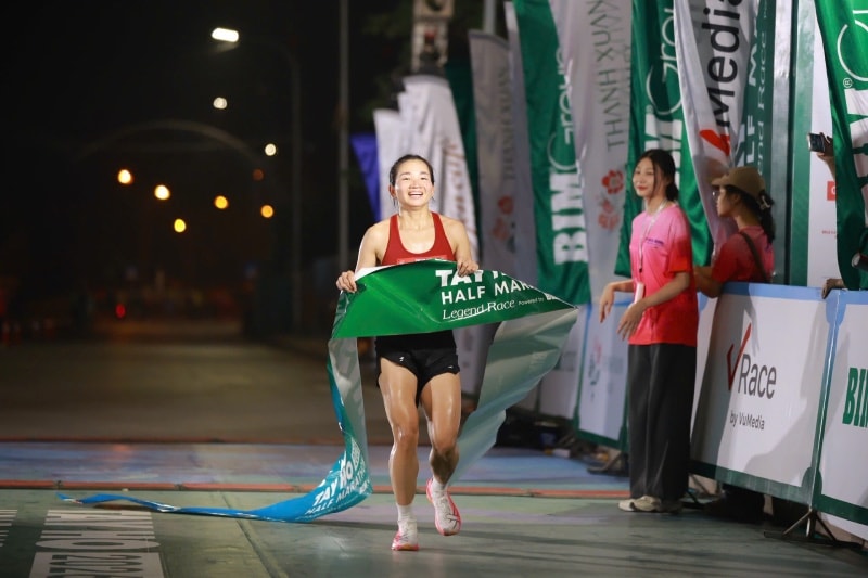 12-nguyen-thi-oanh.jpeg