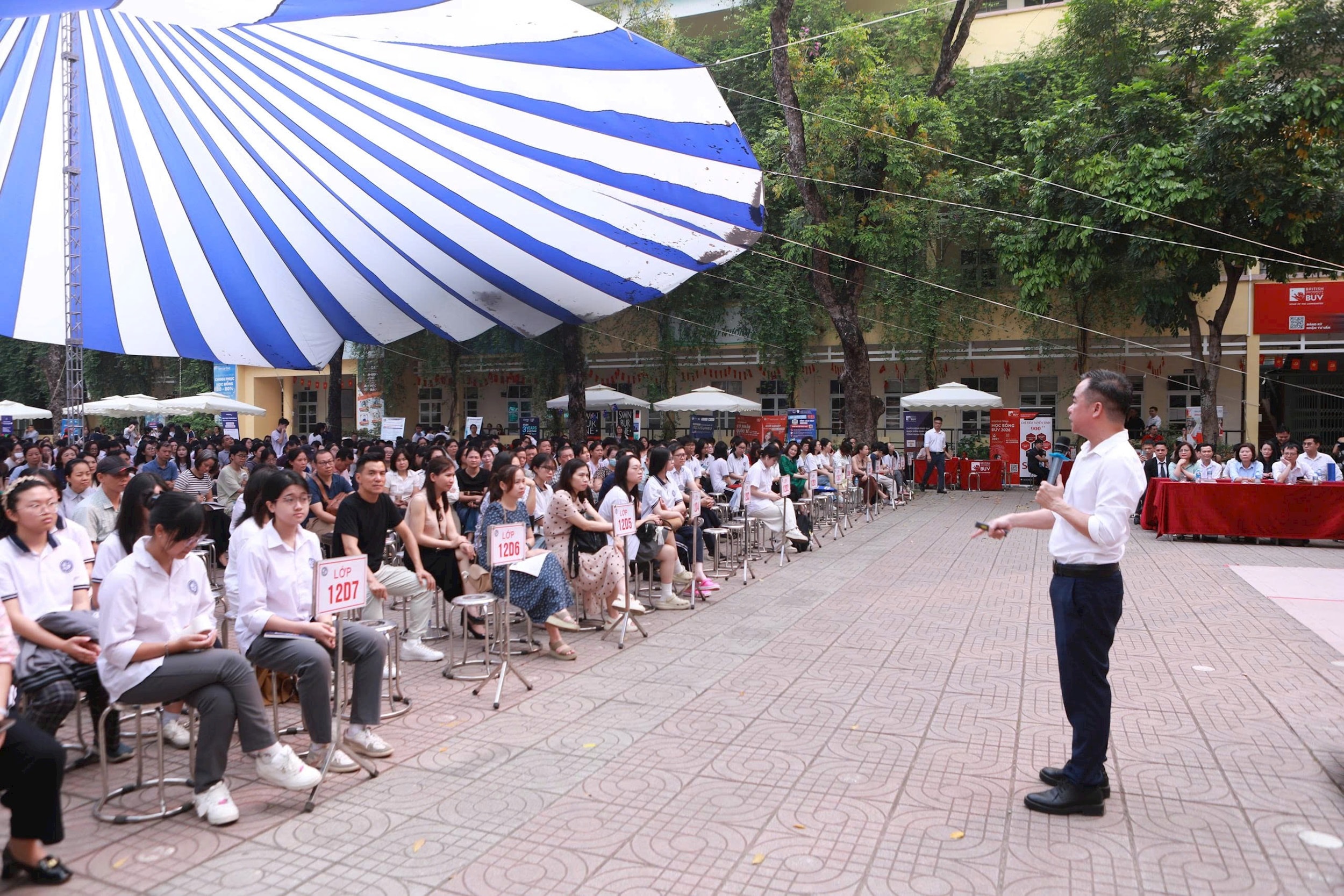 1204-thpt-yen-hoa-tu-van-ts00.jpg?w=1130