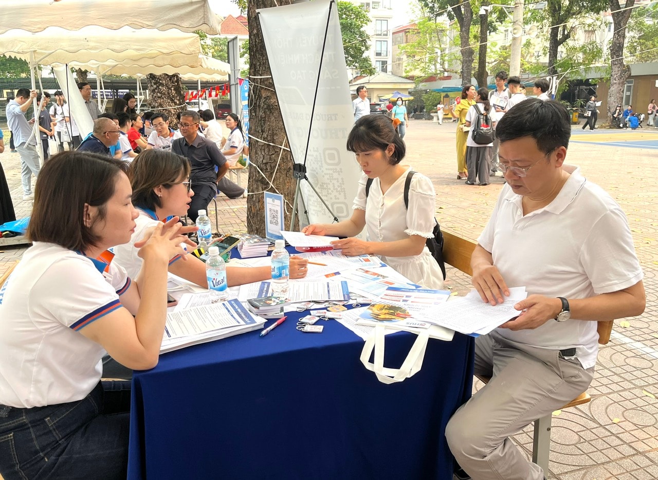 1204-thpt-yen-hoa-tu-van-ts8.jpg?w=1130