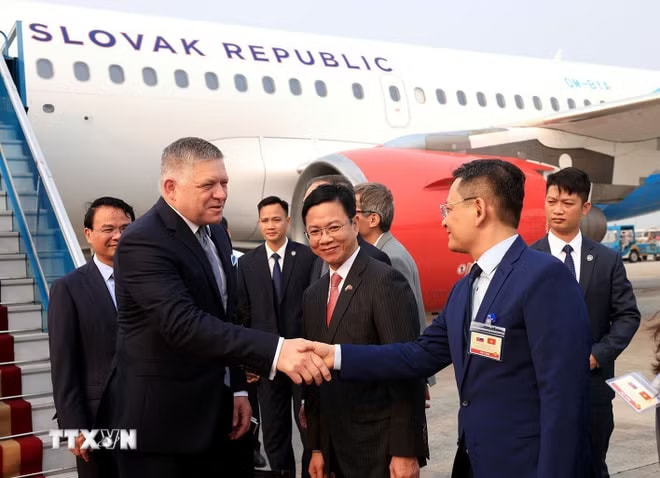 ttxvn-thu-tuong-nuoc-cong-hoa-slovakia-bat-dau-tham-chinh-thuc-viet-nam-4.jpg