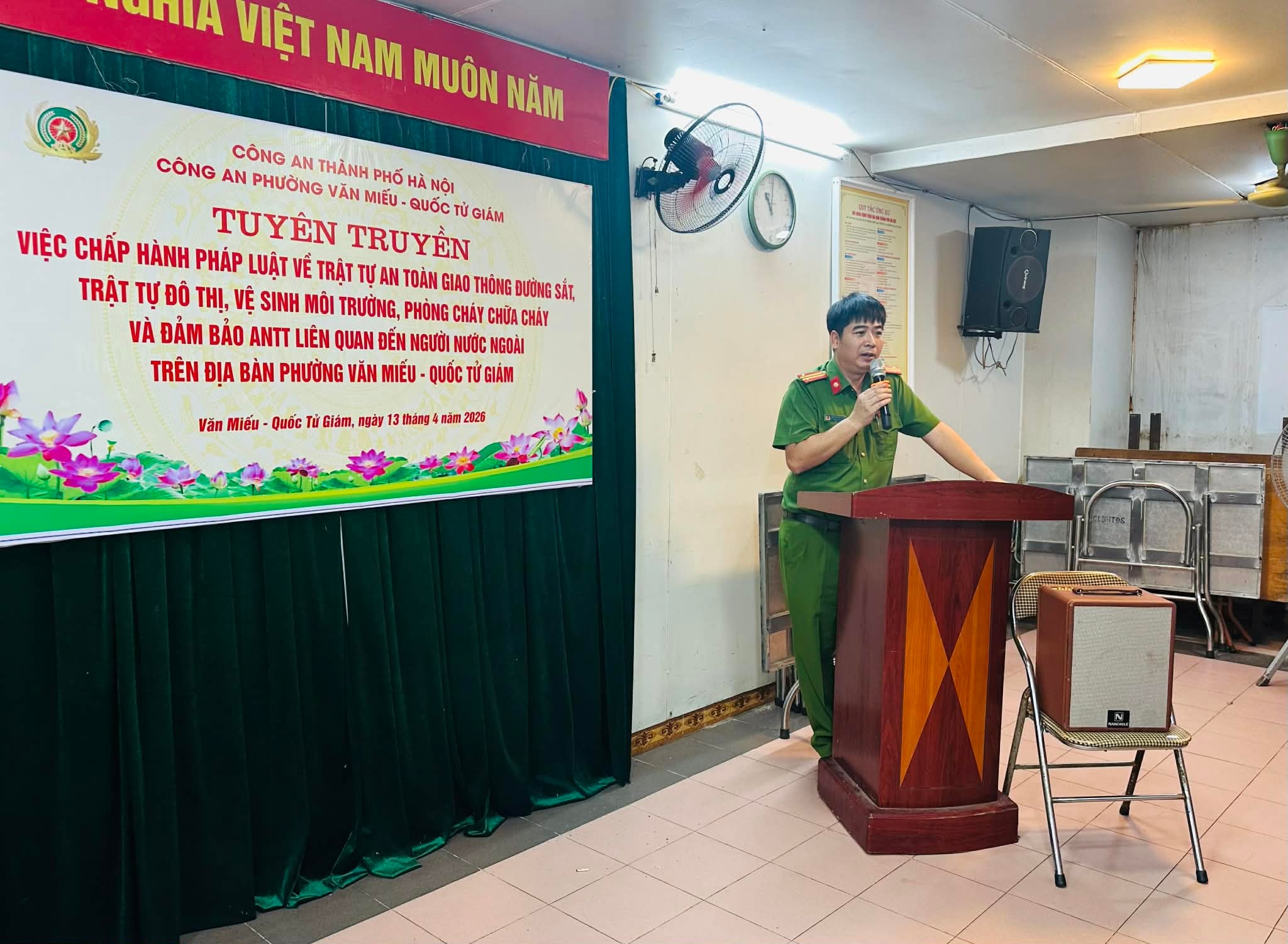 Hà Nội lắp camera giám sát cà phê đường tàu Khâm Thiên