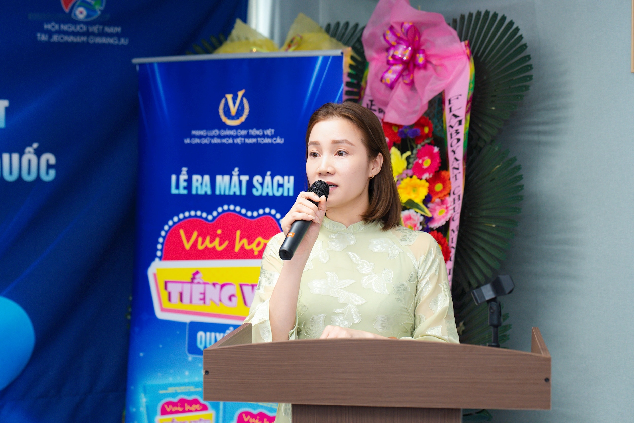 dai-dien-co-giao-tai-han-quoc-chia-se-tai-toa-dam.jpg
