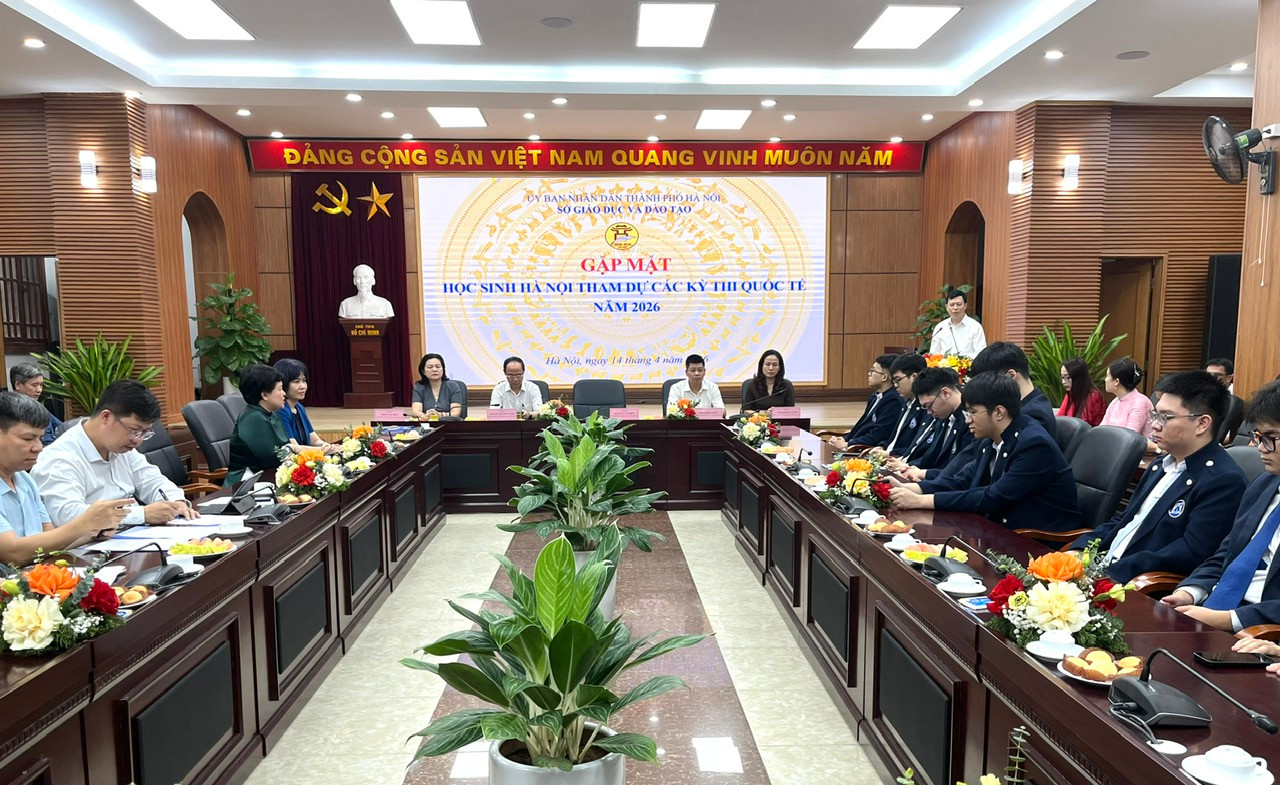 1404-hn-gap-mat-hs-thi-quoc-te-1.jpg