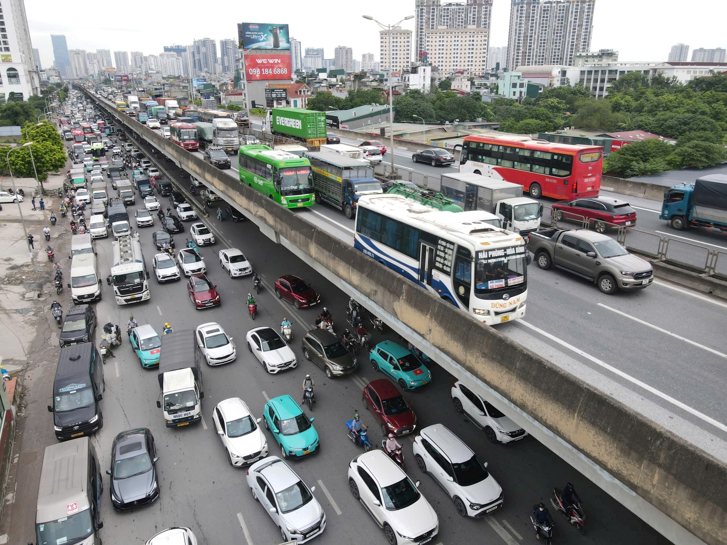 Hà Nội triển khai phương án phân luồng giao thông dịp nghỉ lễ lớn 30/04 - 01/05