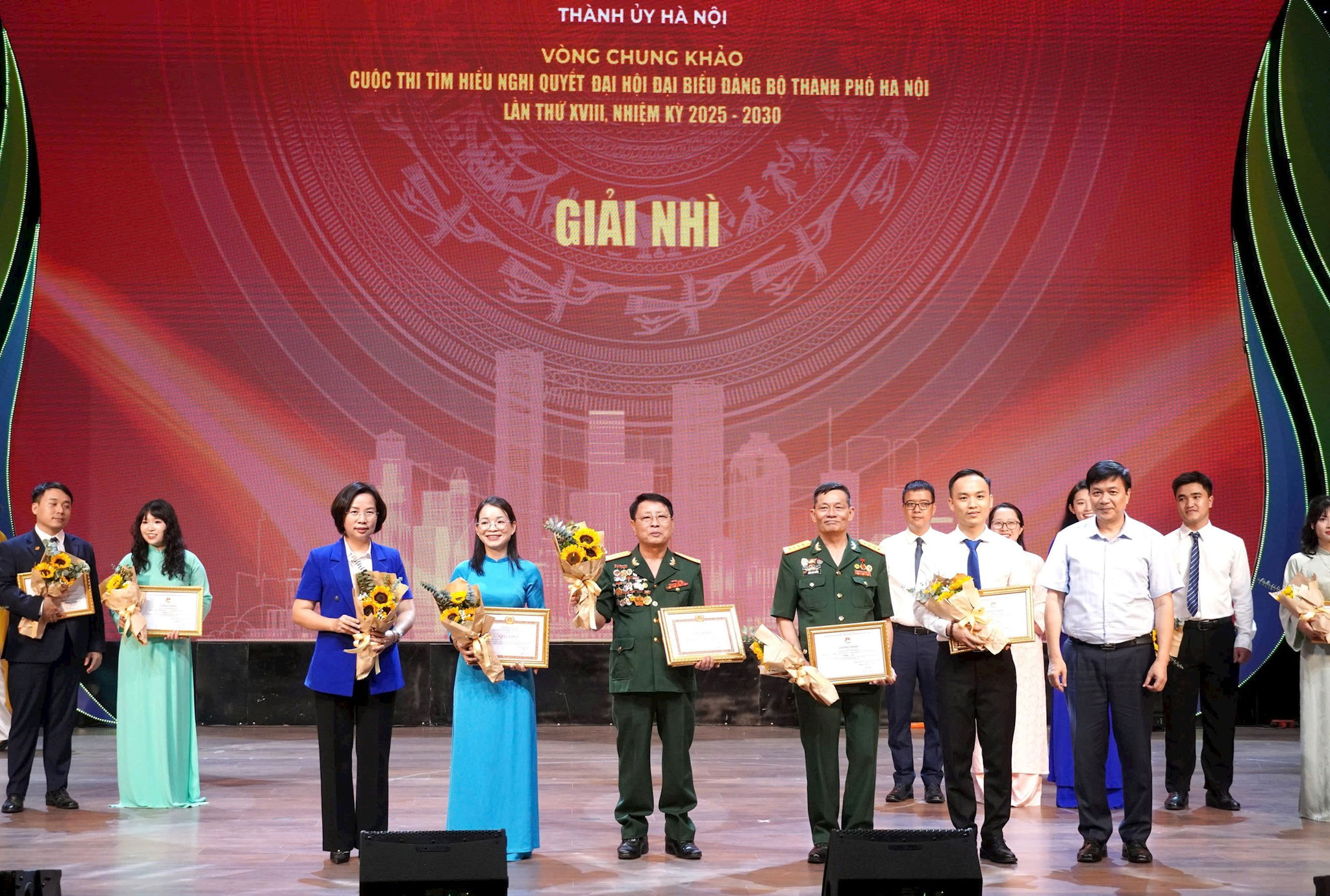 giai-nhi-.jpg