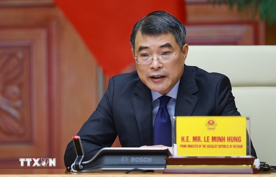 Thủ tướng Lê Minh Hưng phát biểu tại Hội nghị Thượng đỉnh trực tuyến Cộng đồng phát thải ròng bằng 0 châu Á (AZEC) mở rộng. (Ảnh: Dương Giang/TTXVN)