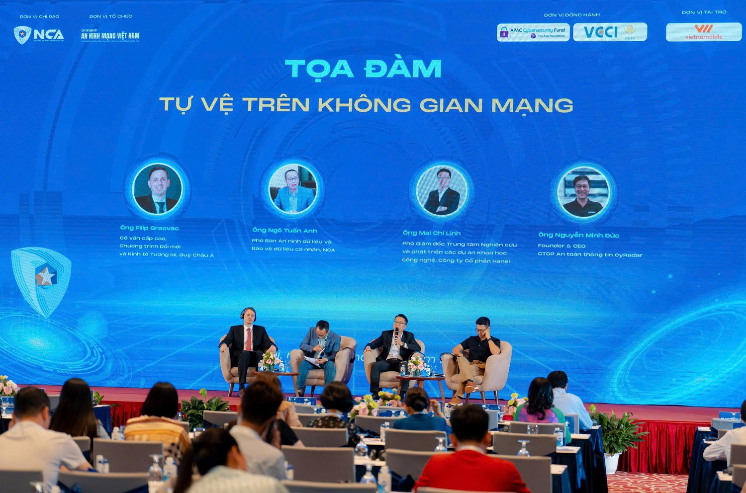 quang-canh-dien-dan-tuong-lai-so.jpg