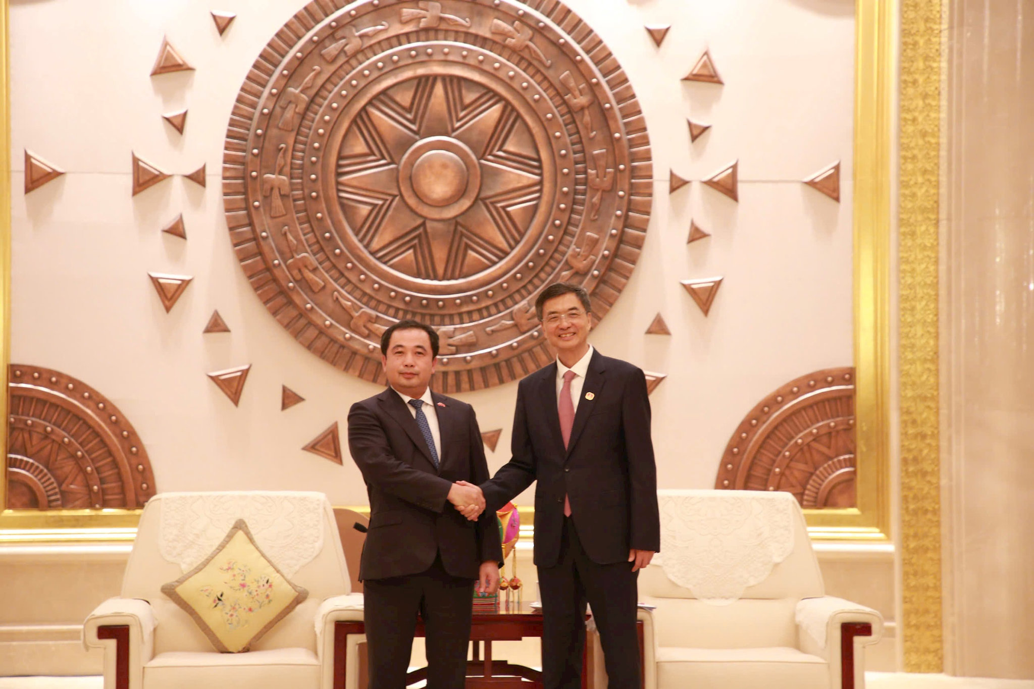 anh-bi-thu.jpg