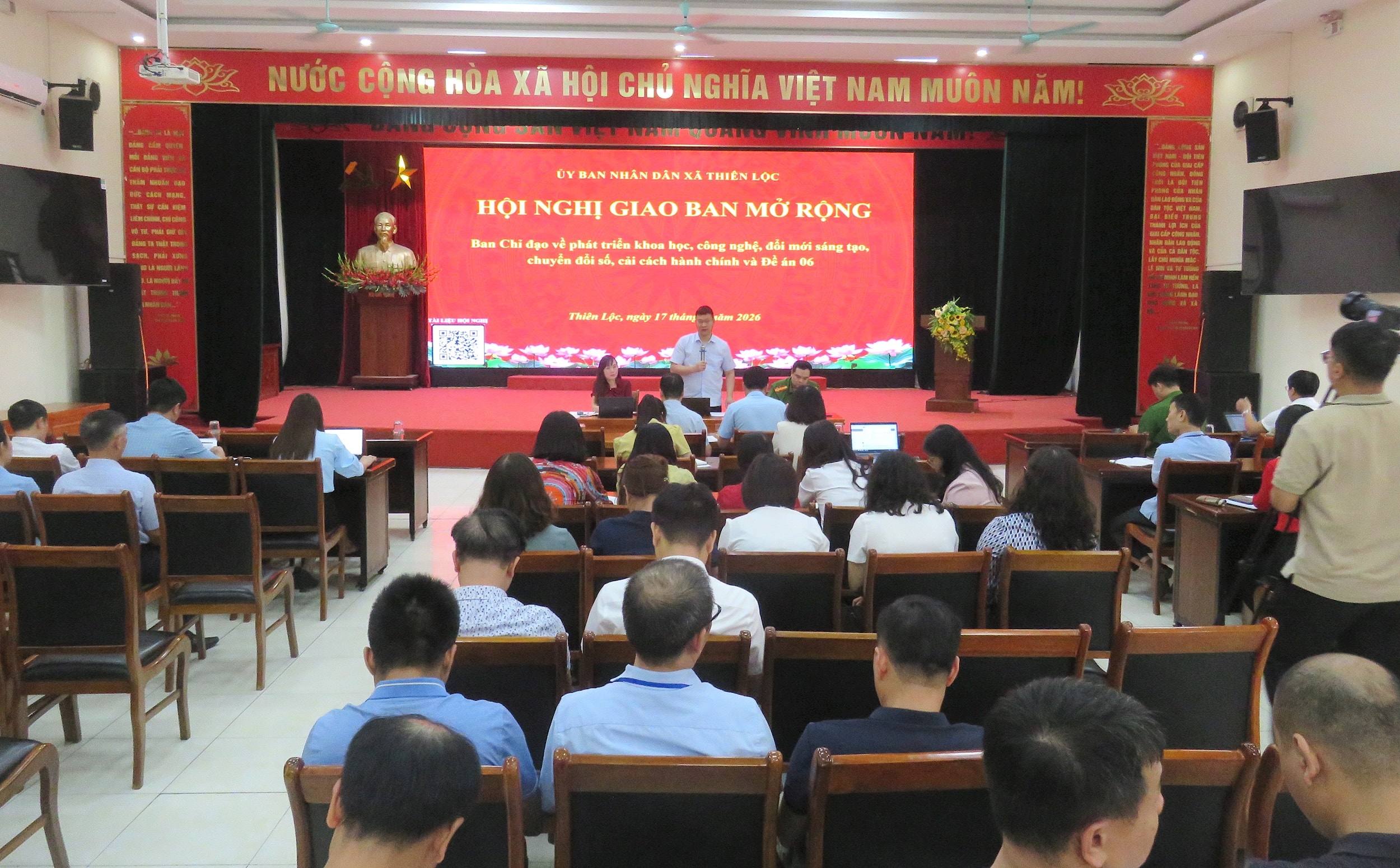 Quang cảnh hội nghị. Ảnh Tú Linh.