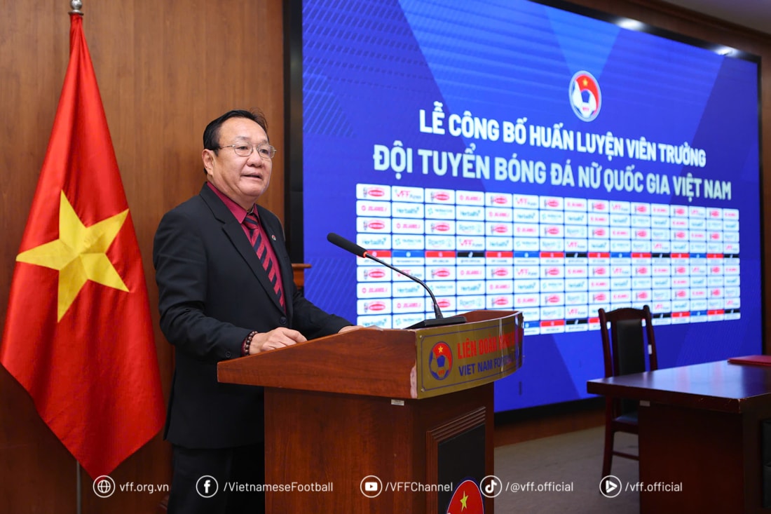 HLV Hoàng Văn Phúc dẫn dắt Đội tuyển nữ Việt Nam từ ngày 1-5 - 2026. Ảnh VFF