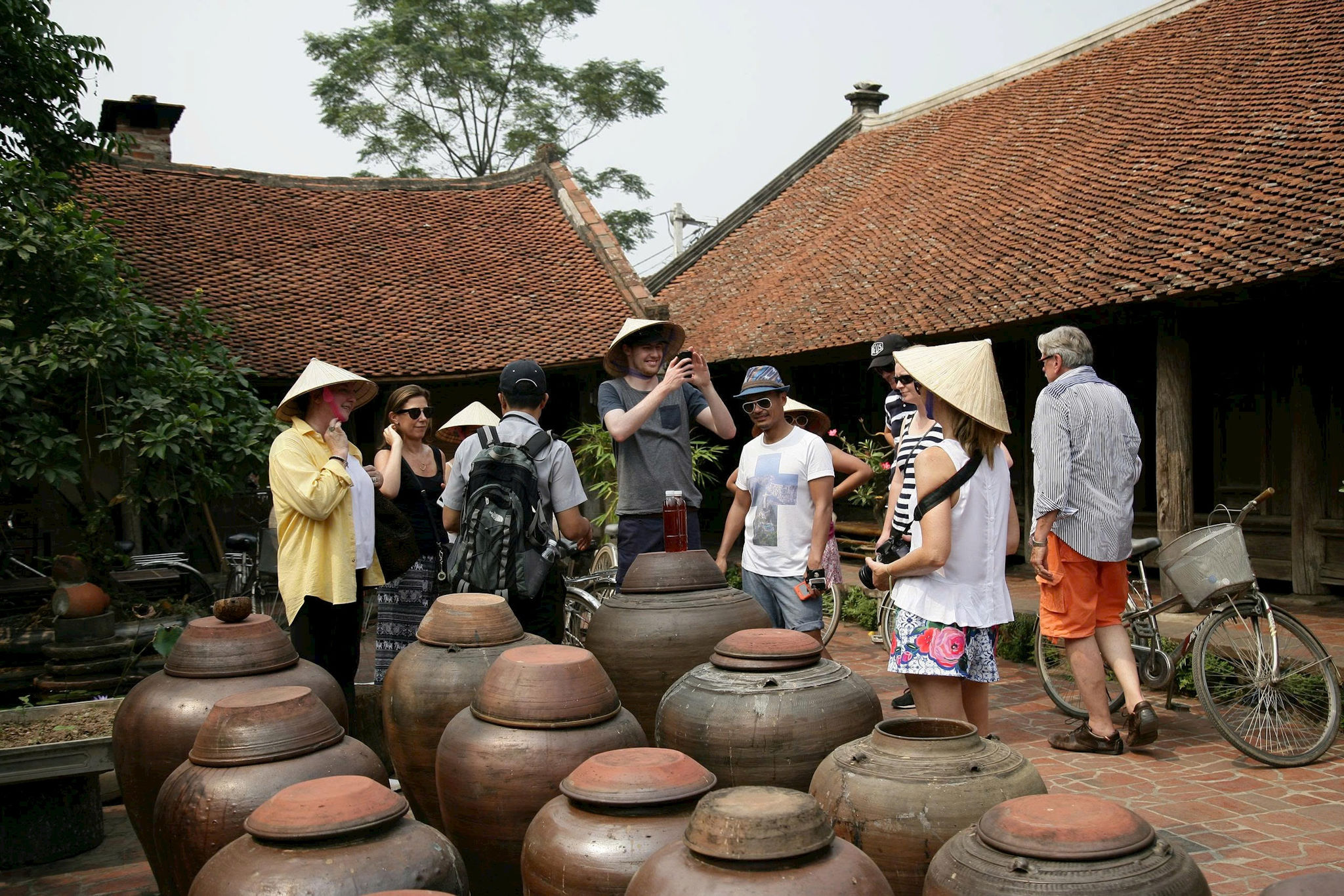 du-lich-lang-co-duong-lam-thu-hut-du-khach-anh-pham-hung.jpg