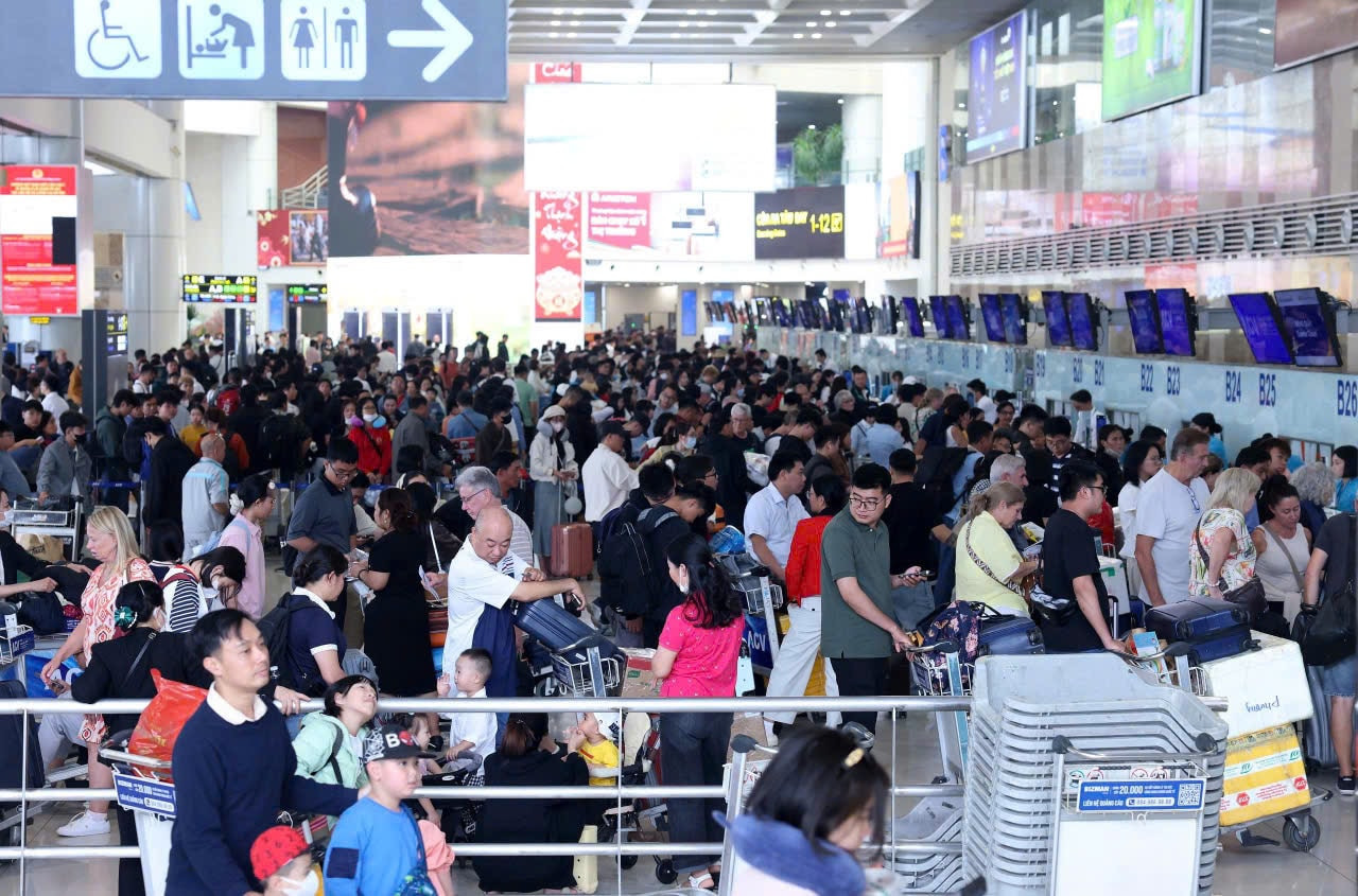 [Podcast] Tin tức ngày 20-4: Sân bay Nội Bài siết an ninh cấp độ 1 dịp nghỉ lễ