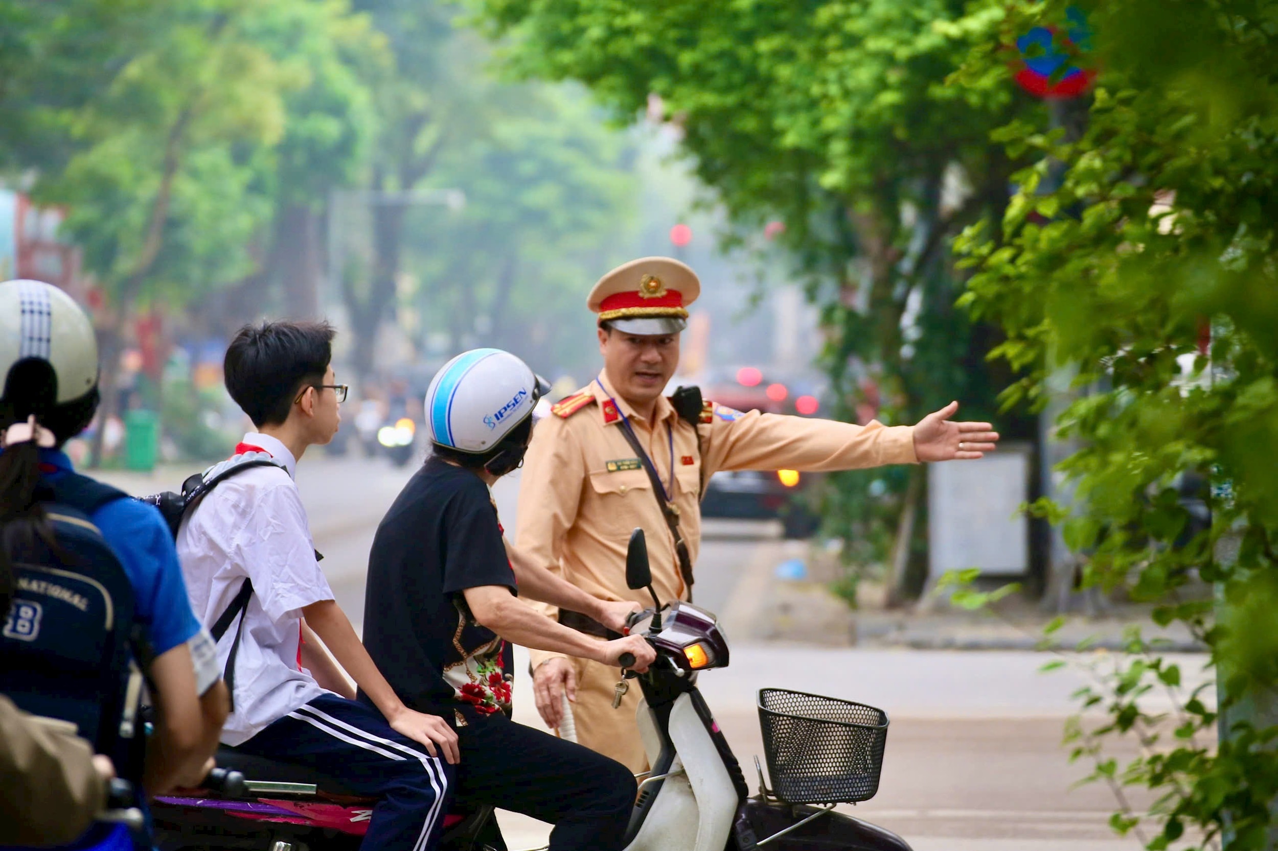 Từ lớp học đến đường phố: Hà Nội xây dựng văn hóa giao thông - 1