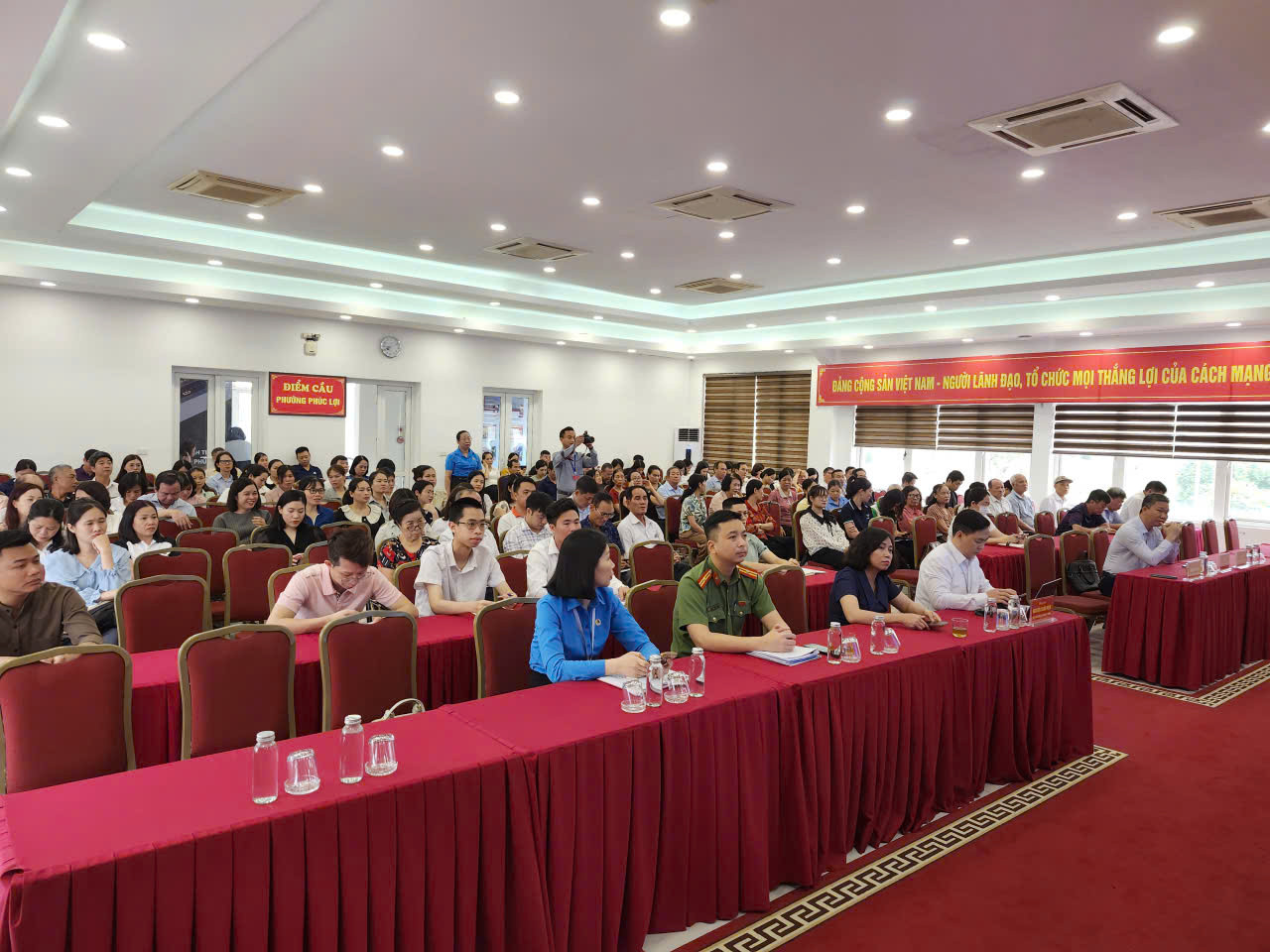 cfdc38d580a401fa58b5.jpg