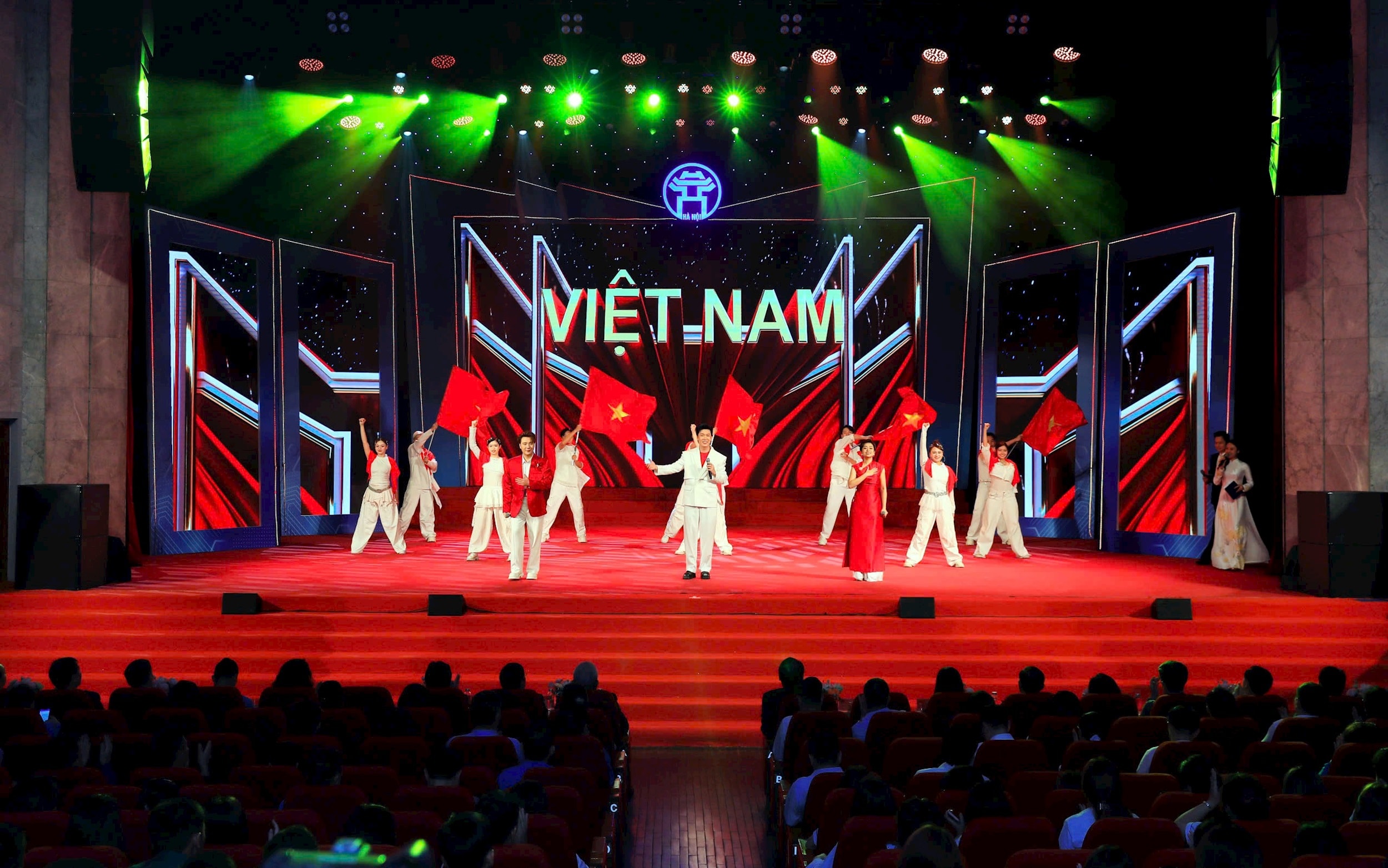 Một tiết mục văn nghệ tại buổi lễ. Ảnh: Hải Hà.