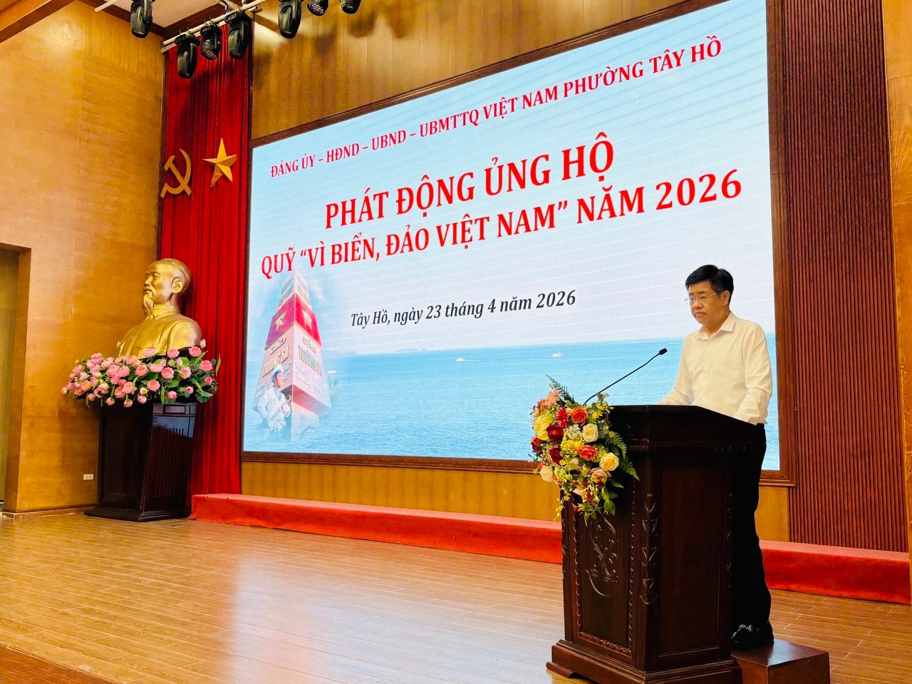 tay-ho-phat-dong-2.jpg