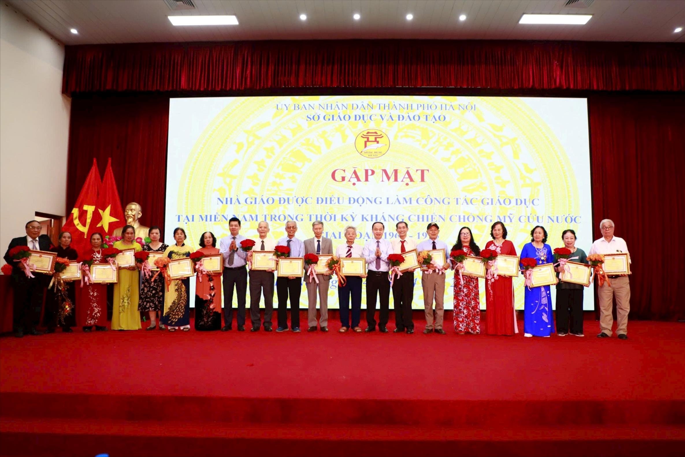 2404-gap-mat-nha-giao-di-b5.jpg?w=1130