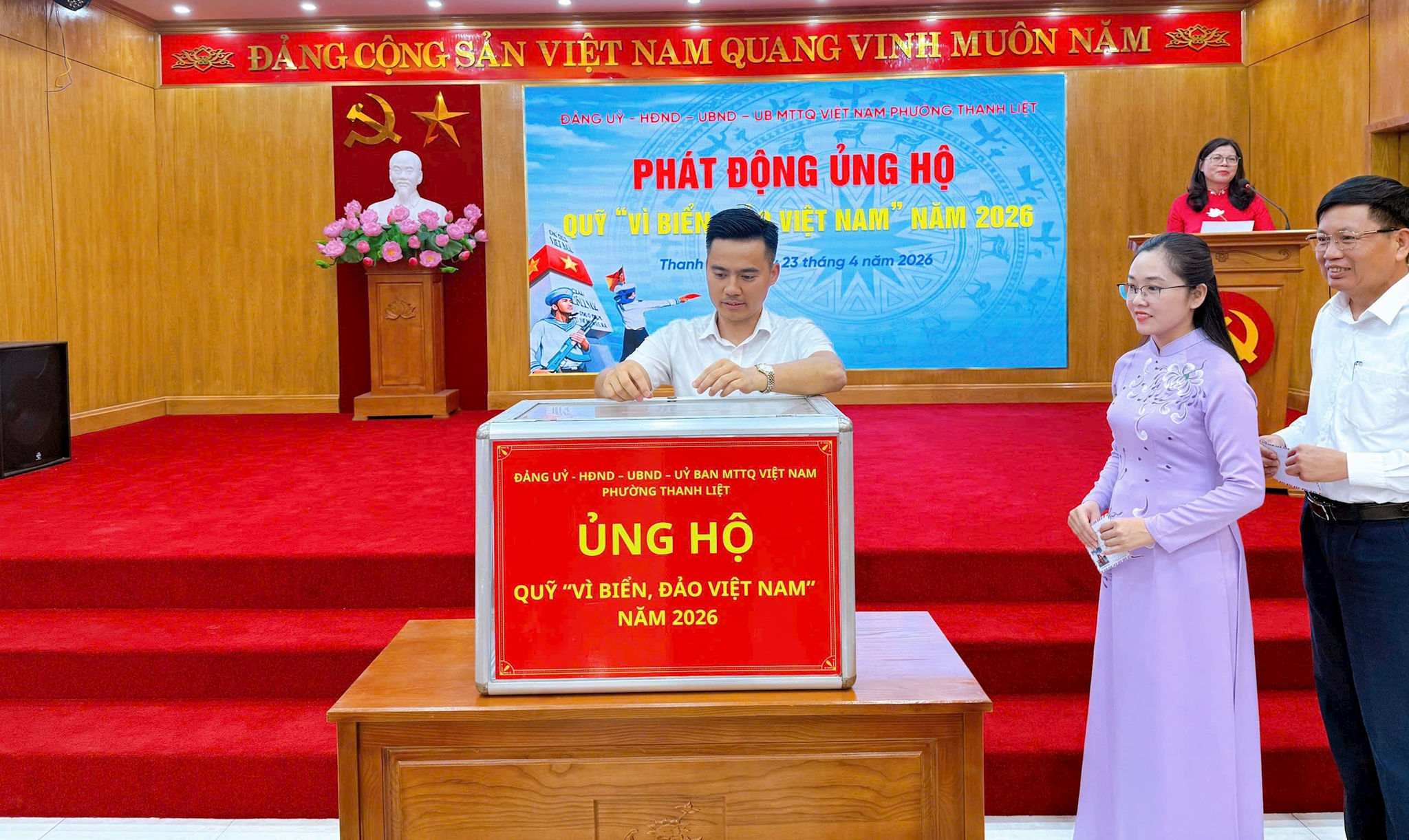anh-4-a-xuan-ung-ho.jpg