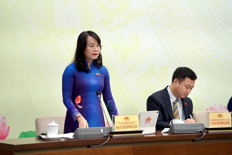 hoang-yen.jpg