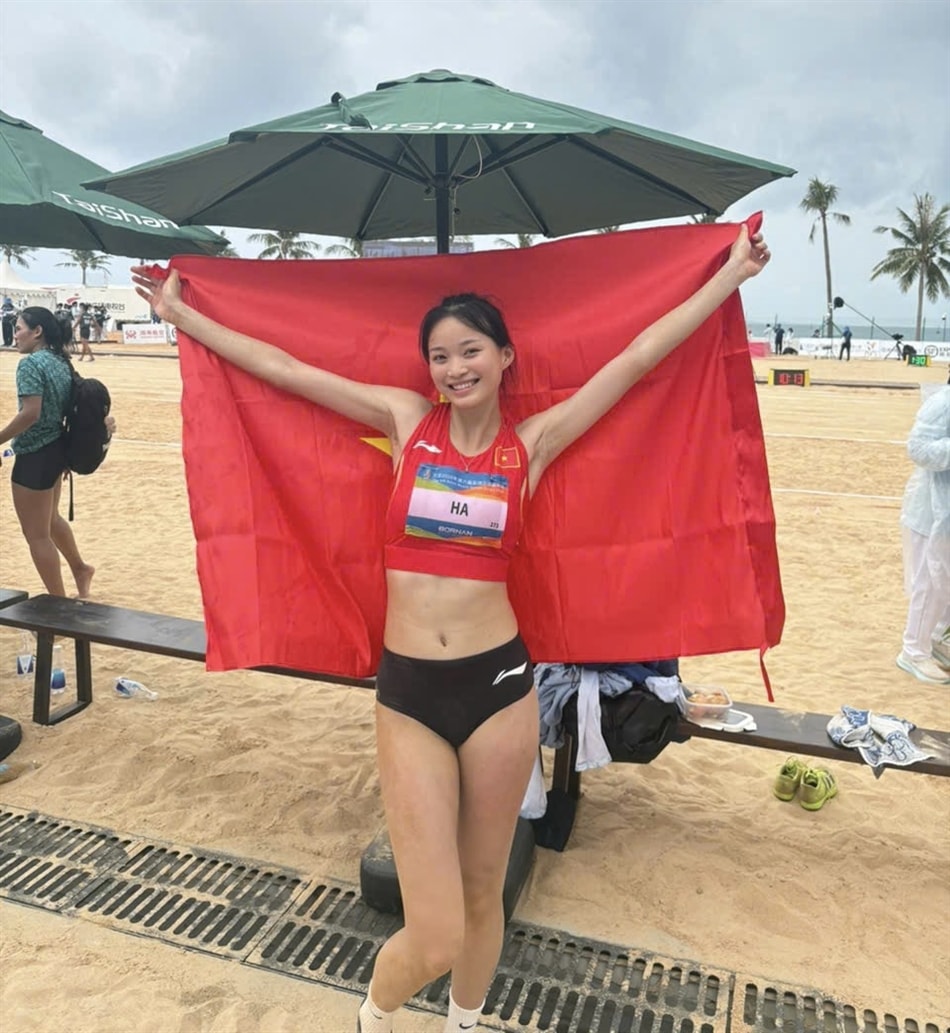 24-thuy-hang2.jpeg