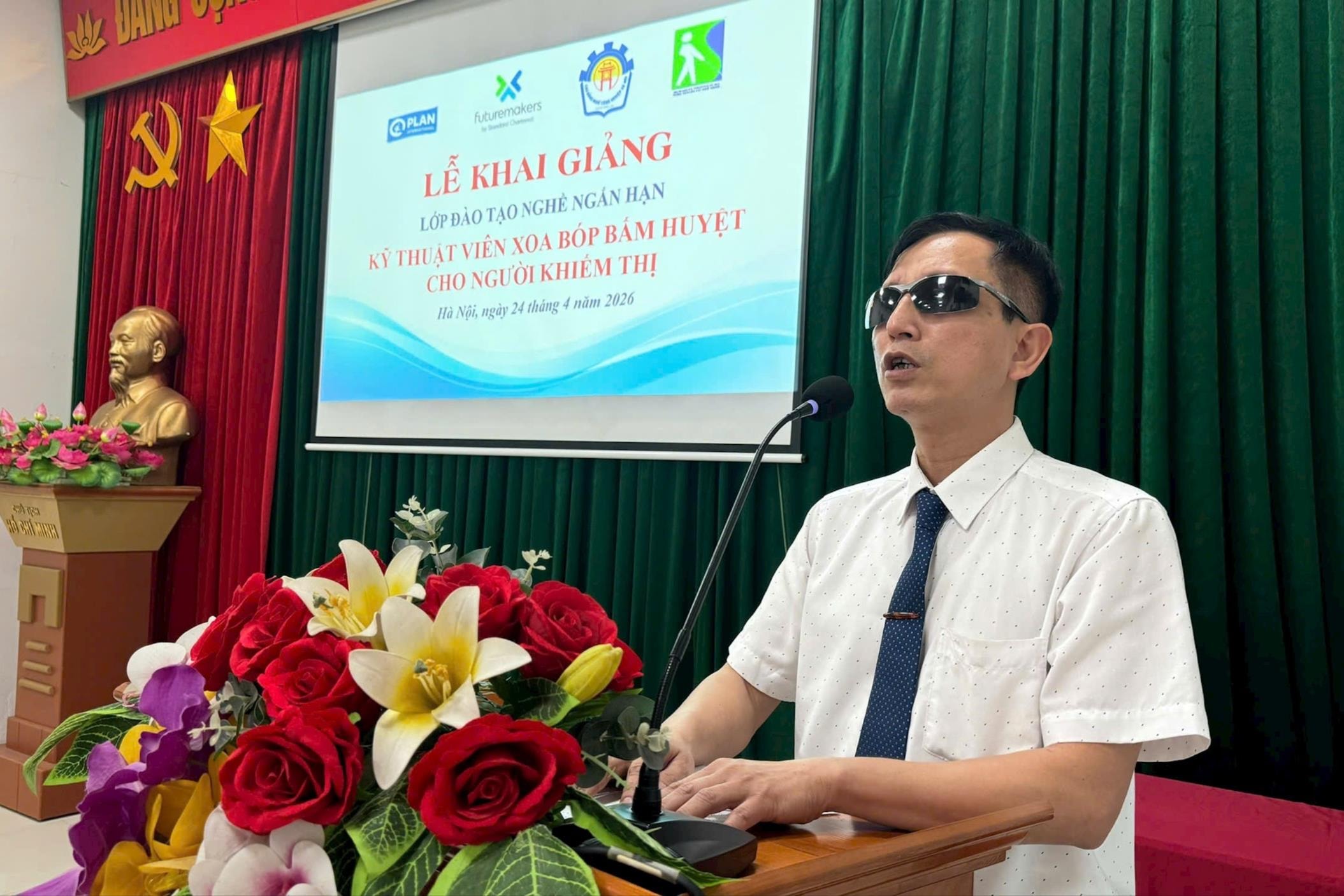 nguyen-huy-viet.jpg
