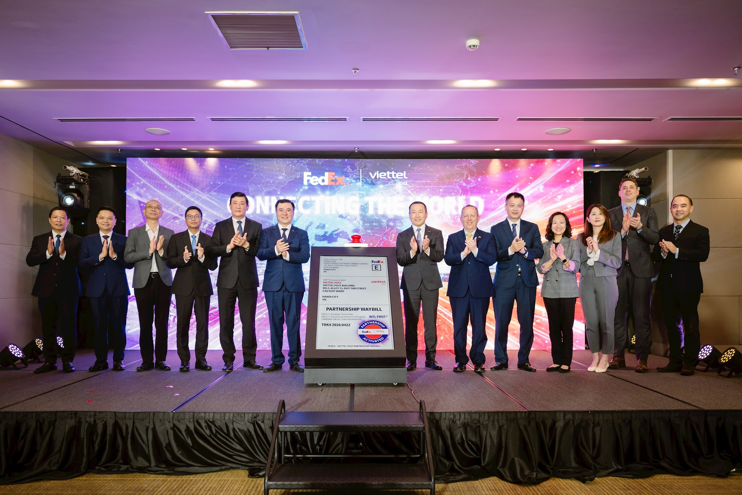 Viettel Post ký thoả thuận với FedEx ngày 22-4 triển khai logistics thông minh, xuyên biên giới bắt đầu tư 26-4 Ảnh: T.H