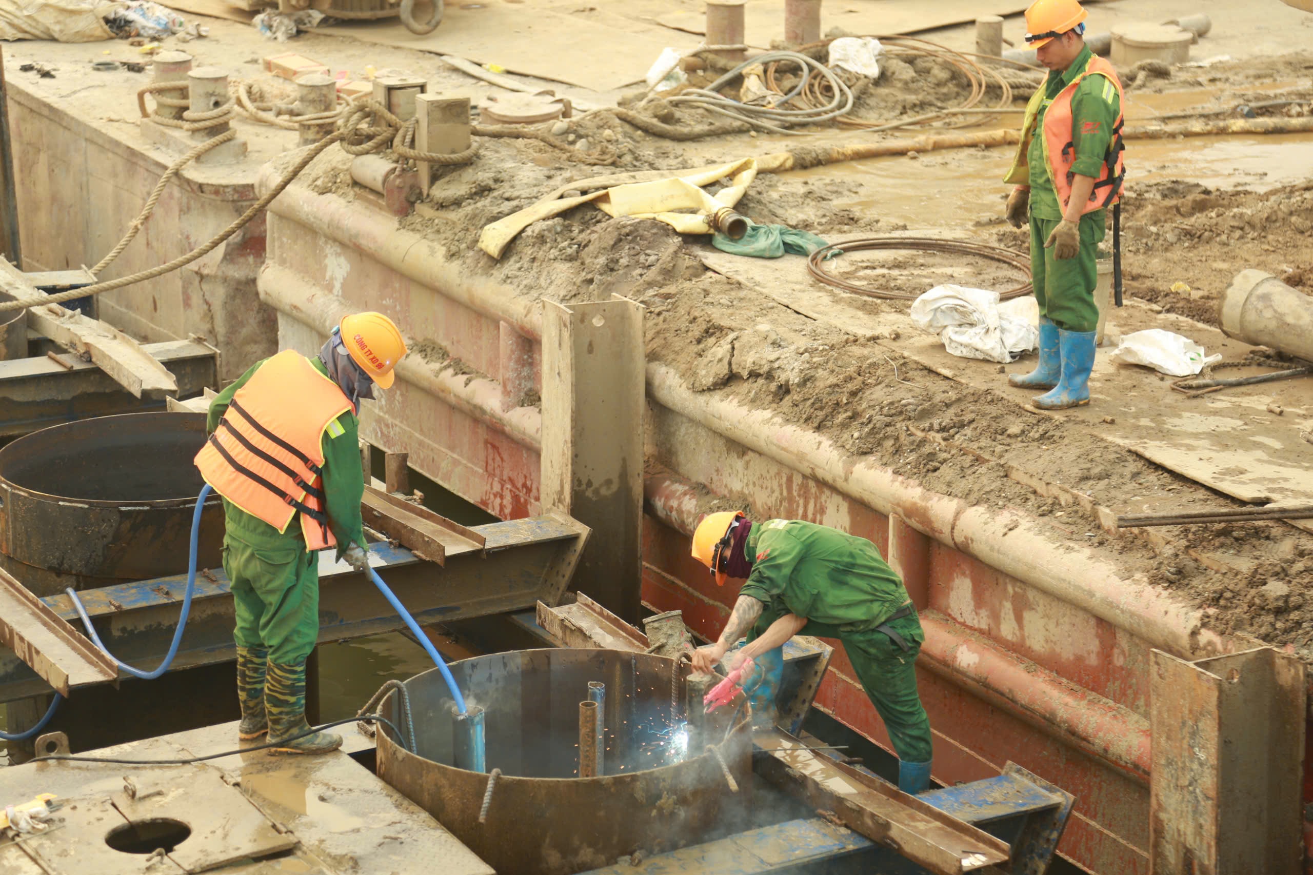 An toàn lao động trong xây dựng đang có chuyển biến tích cực. Ảnh: Phạm Hùng.
