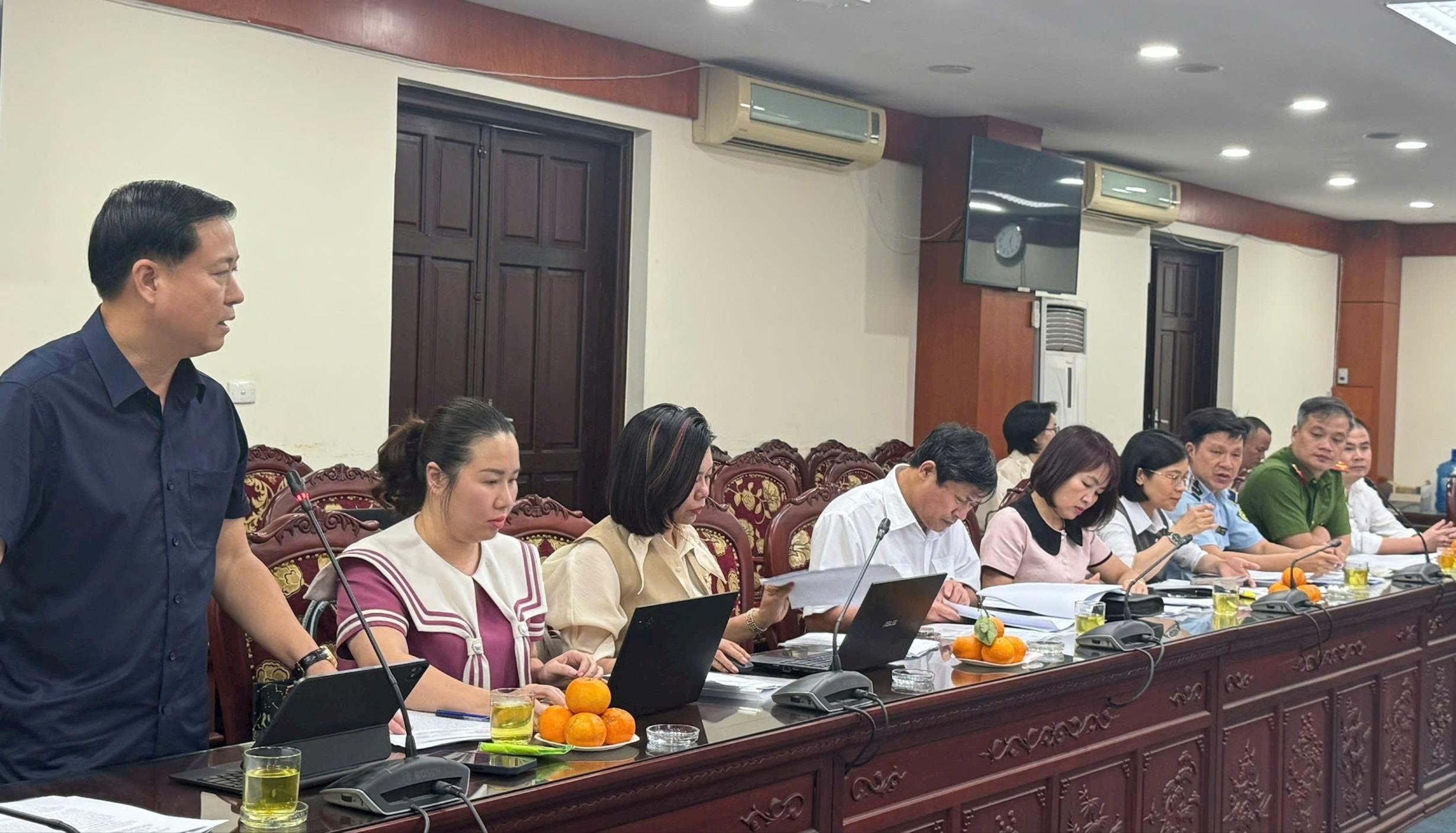 ong-phong-va-cac-thanh-vien.jpg