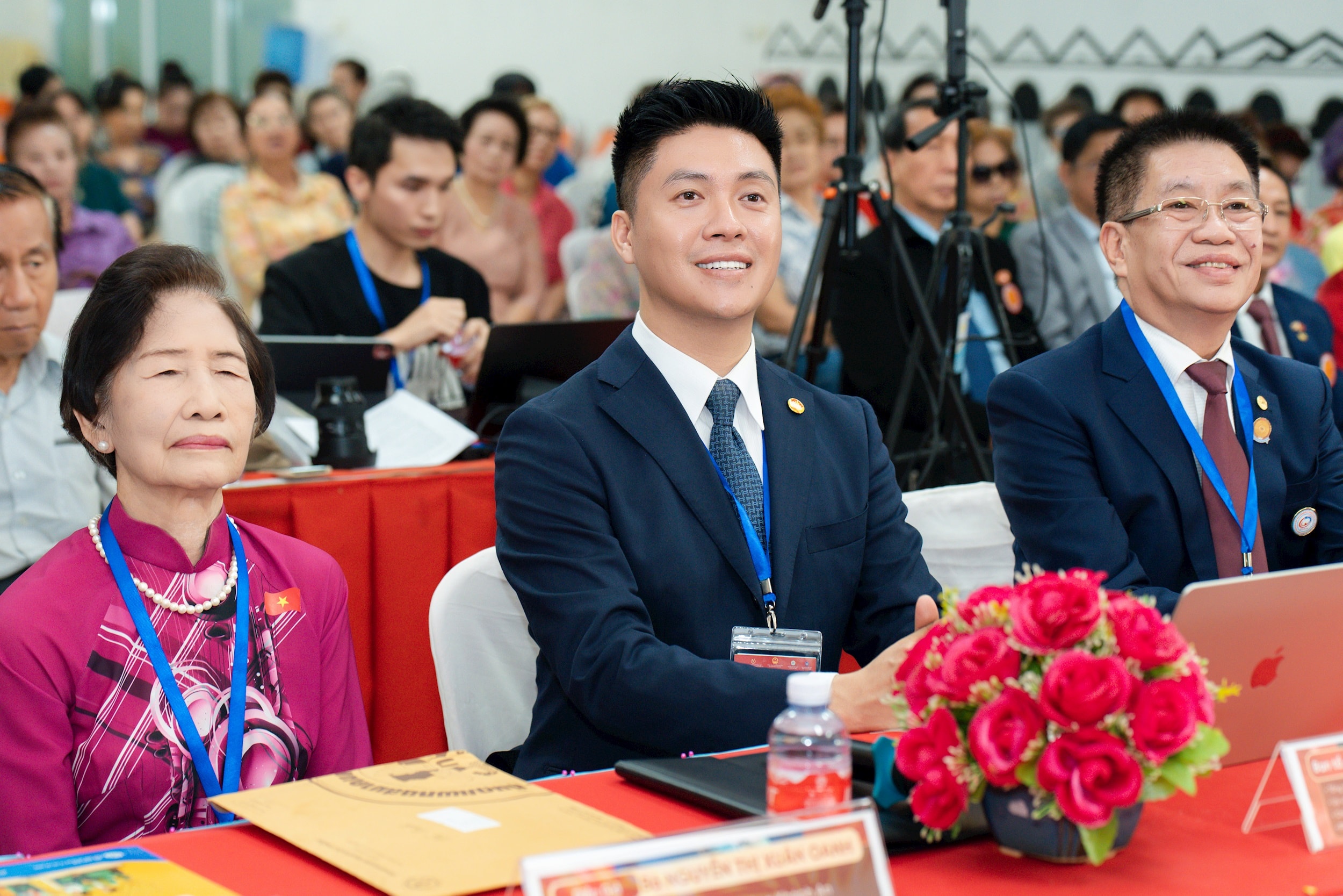 ong-nguyen-duy-anh-uy-vien-uy-ban-tumttq-viet-nam-tong-thu-ky-mang-luoi-giang-day-tieng-viet-va-van-hoa-viet-nam-toan-cau.jpg