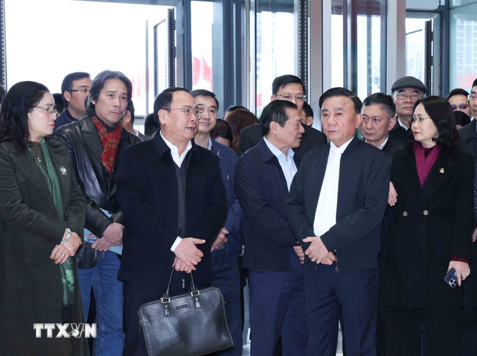 f9c51513644b10731938f22e7f698a2879cb13e8d-_ttxvn-kiem-tra-cong-tac-chuan-bi-dai-hoi-dai-bieu-toan-quoc-lan-thu-xiv-cua-dang.jpg