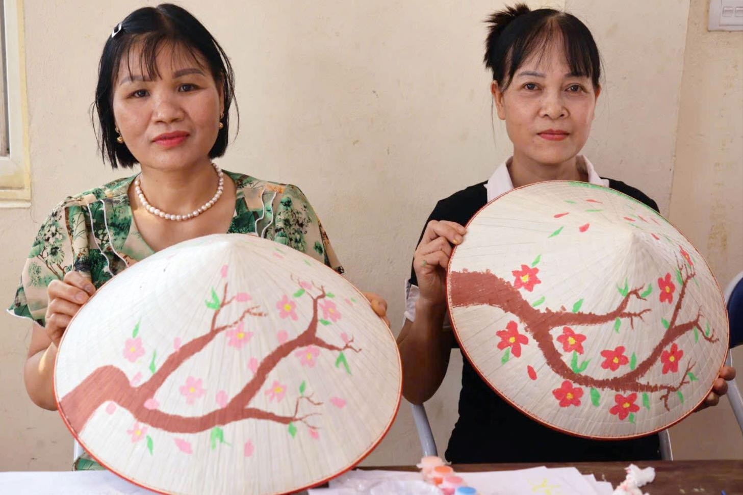 “Giữ hồn” nón lá Tri Lễ
