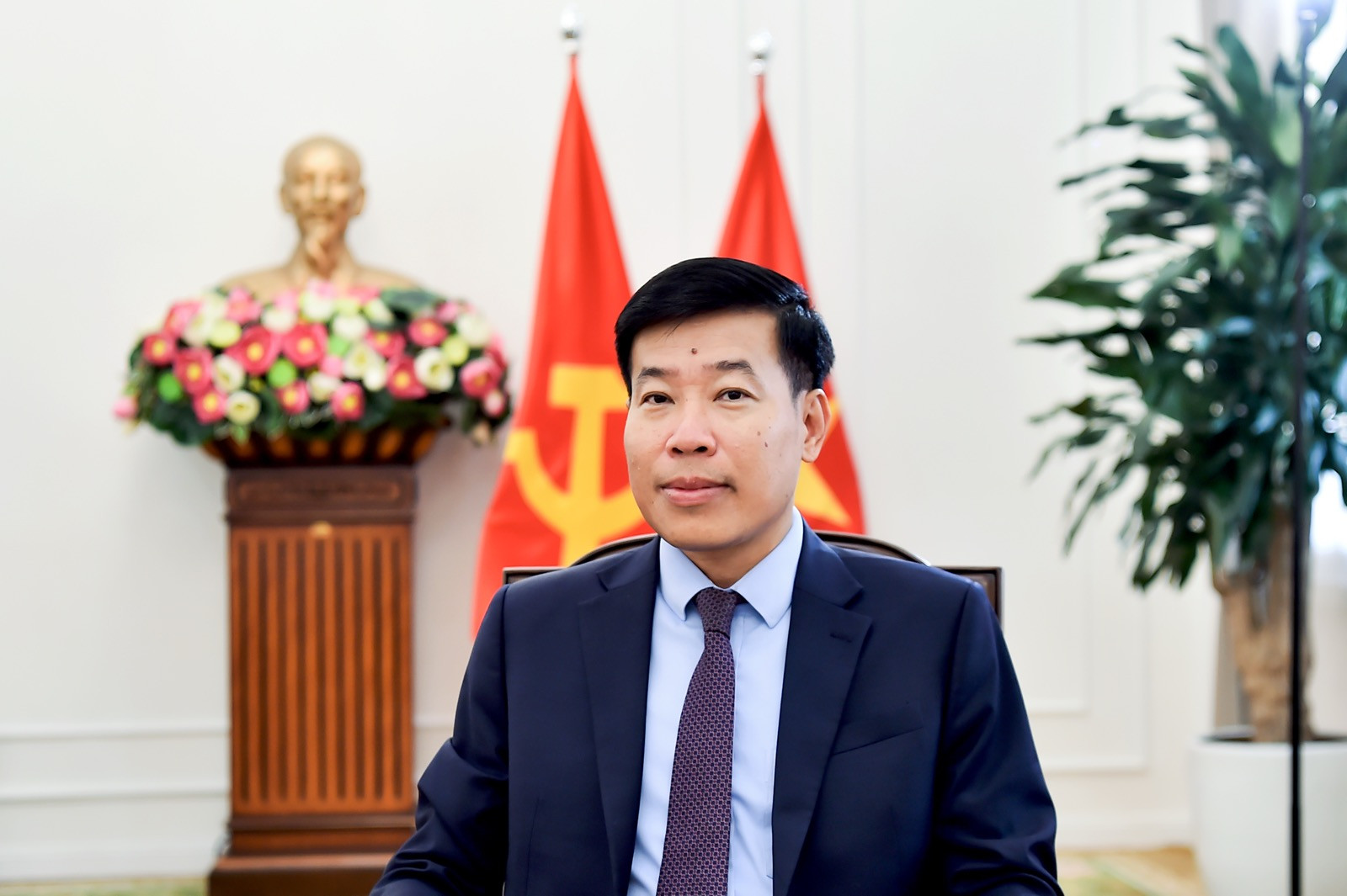 thu-truong-nguyen-manh-cuong.jpg