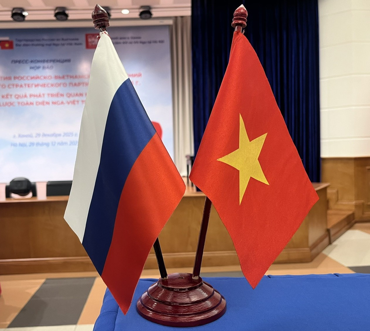 co-nga-viet.jpg