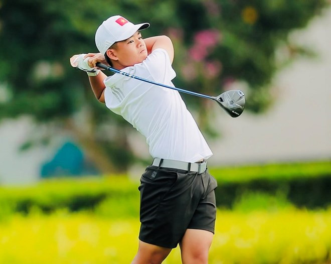 6-golf-trong-hoang.jpg