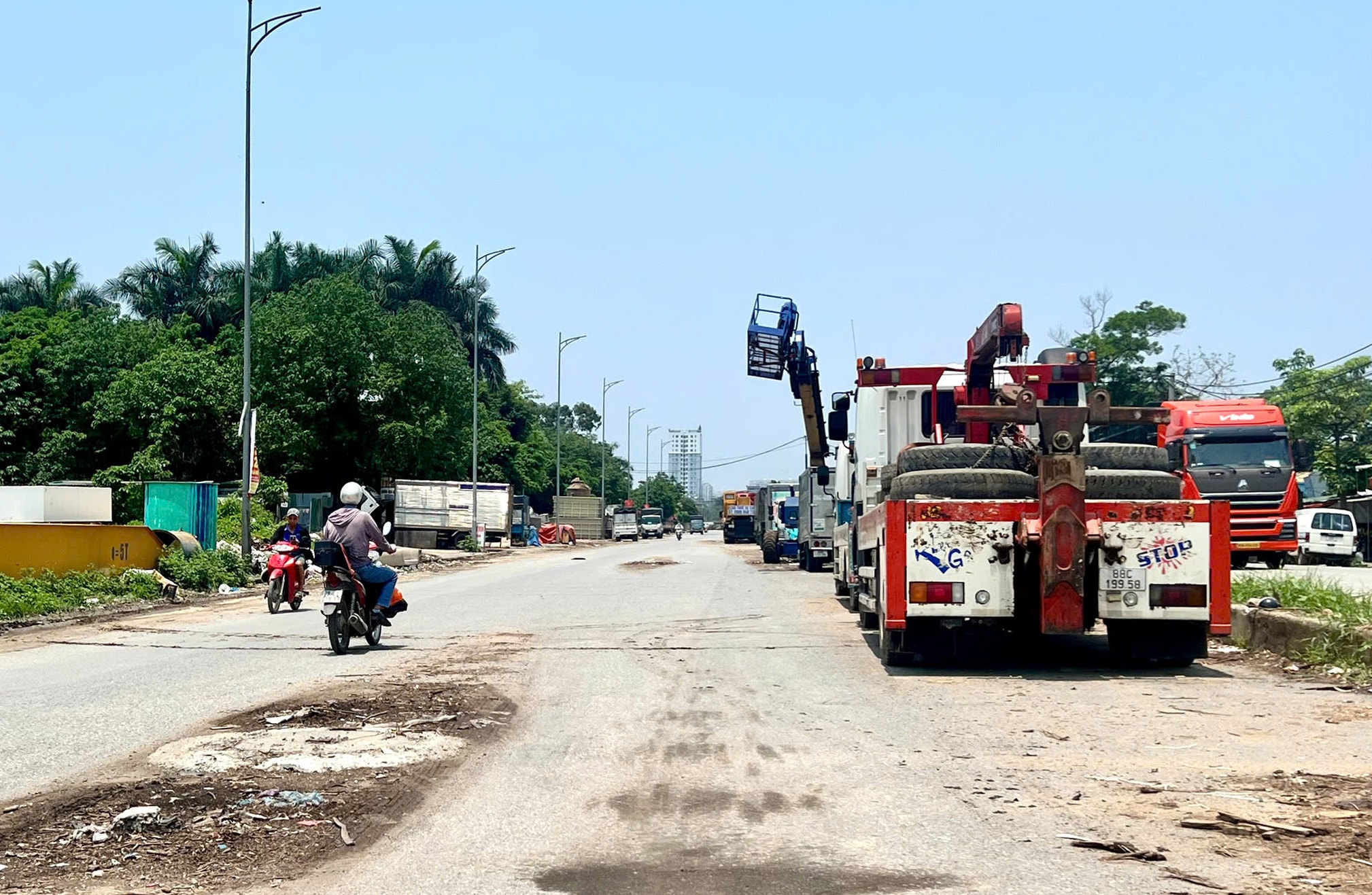 duong-tinh-lo-70-doan-qua-phuong-tay-mo.-anh-kim-vu.jpg