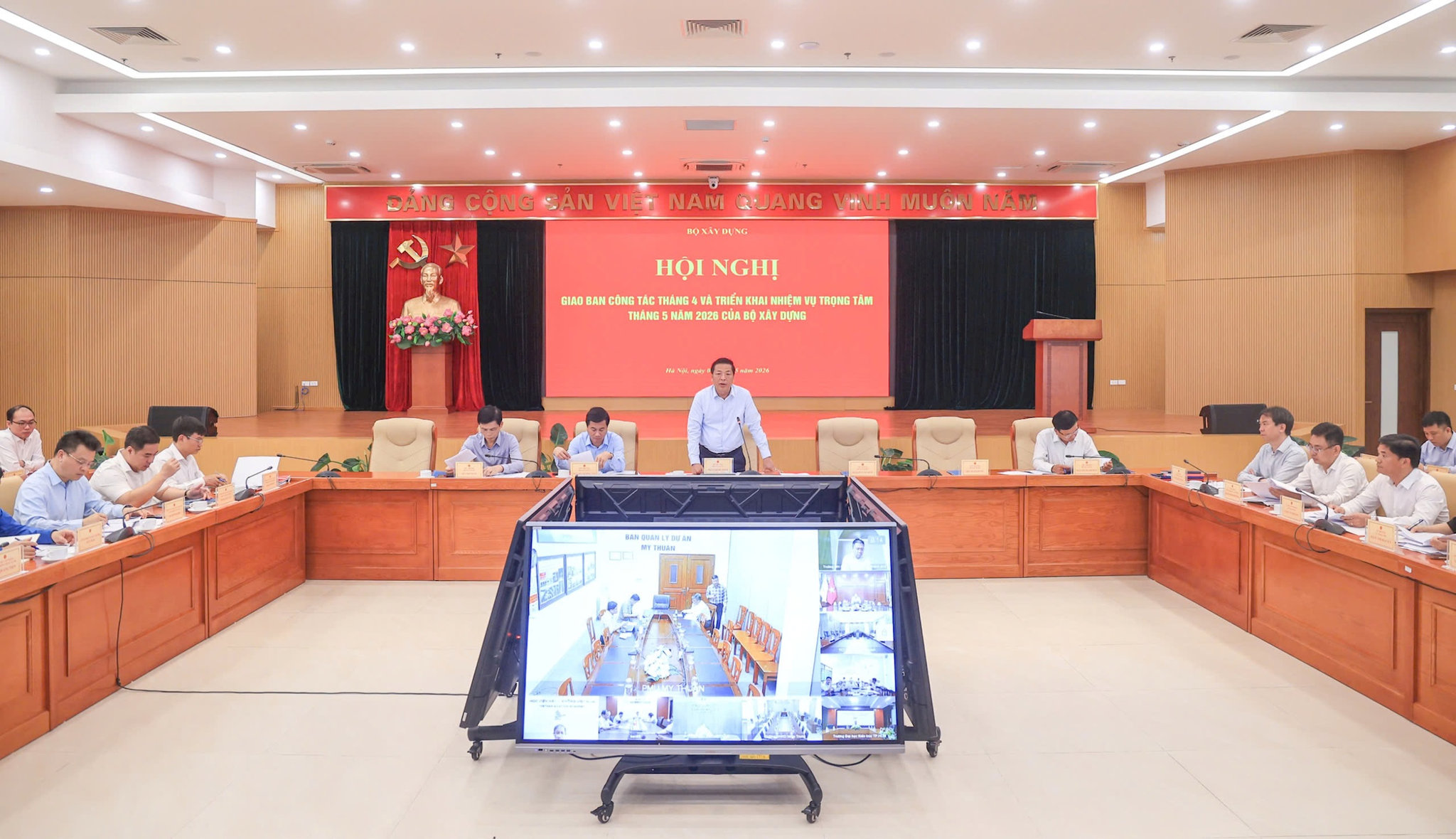 hoi-nghi.jpg