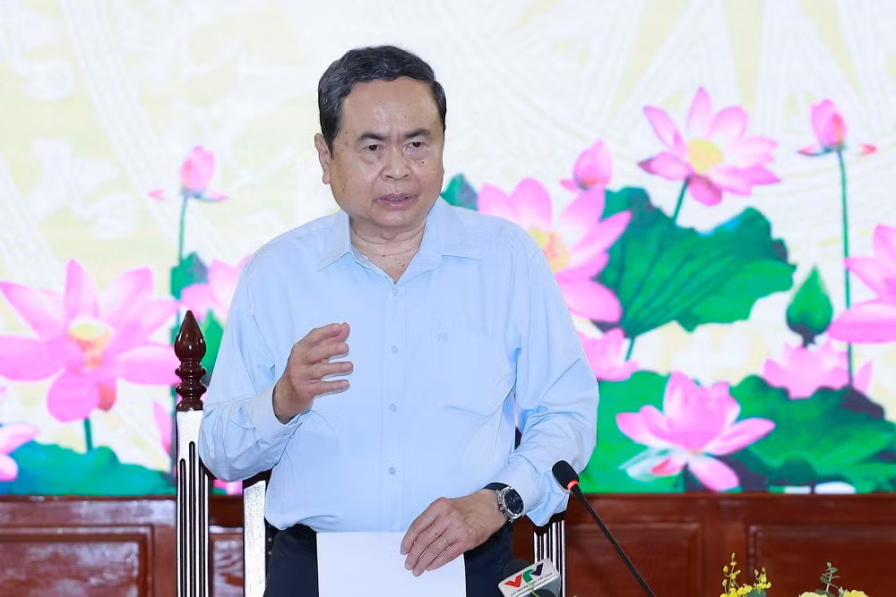 b2a7-_vna-potal-doan-kiem-tra-giam-sat-so-11-cua-bo-chinh-tri-lam-viec-voi-dang-uy-toa-an-nhan-dan-toi-cao-8748161.jpg