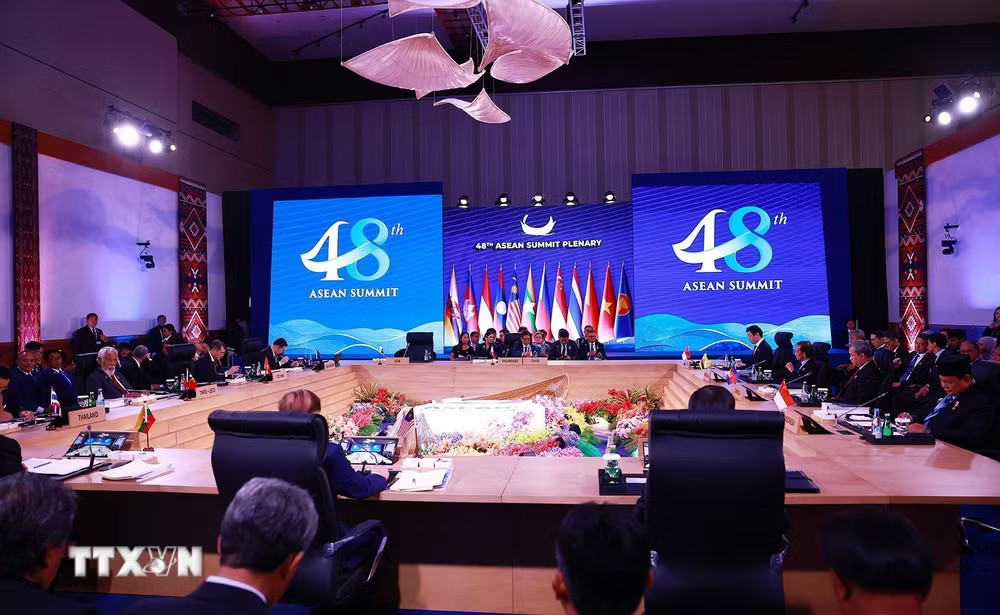 d9a59d4e21100ddb41c54c45-_ttxvn-thu-tuong-le-minh-hung-du-phien-toan-the-hoi-nghi-cap-cao-asean-lan-thu-48-0805-3.jpg