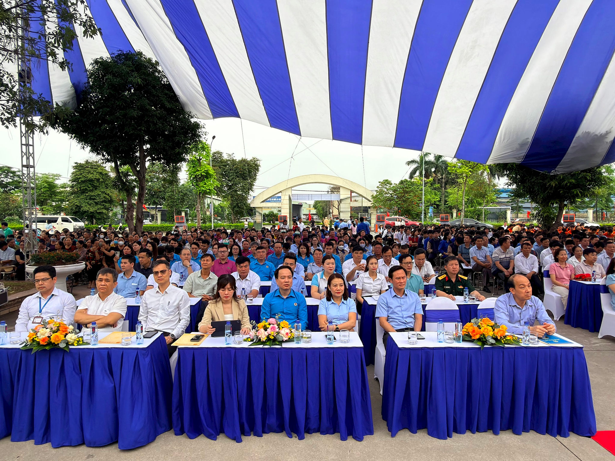 Các đại biểu tham dự buổi lễ. Ảnh: Thanh Hà
