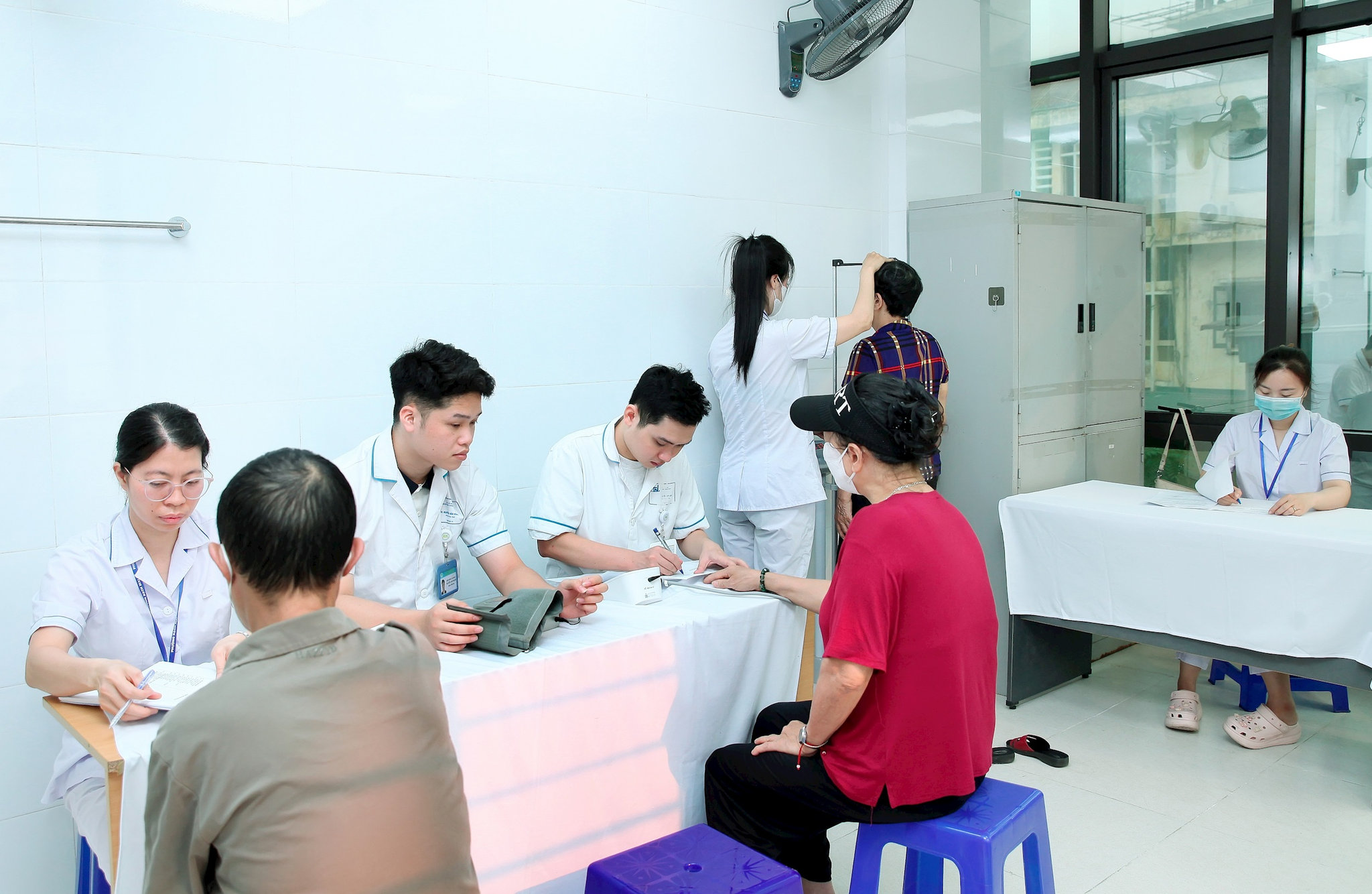 bm-cham-soc-suc-khoe-5.jpg