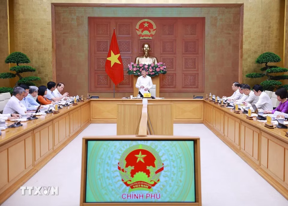 fcd813688b1860d410c9be04695932f1a3c19286c18f1ada-_ttxvn-thu-tuong-le-minh-hung-lam-viec-voi-bo-tu-phap-1105-1.jpg