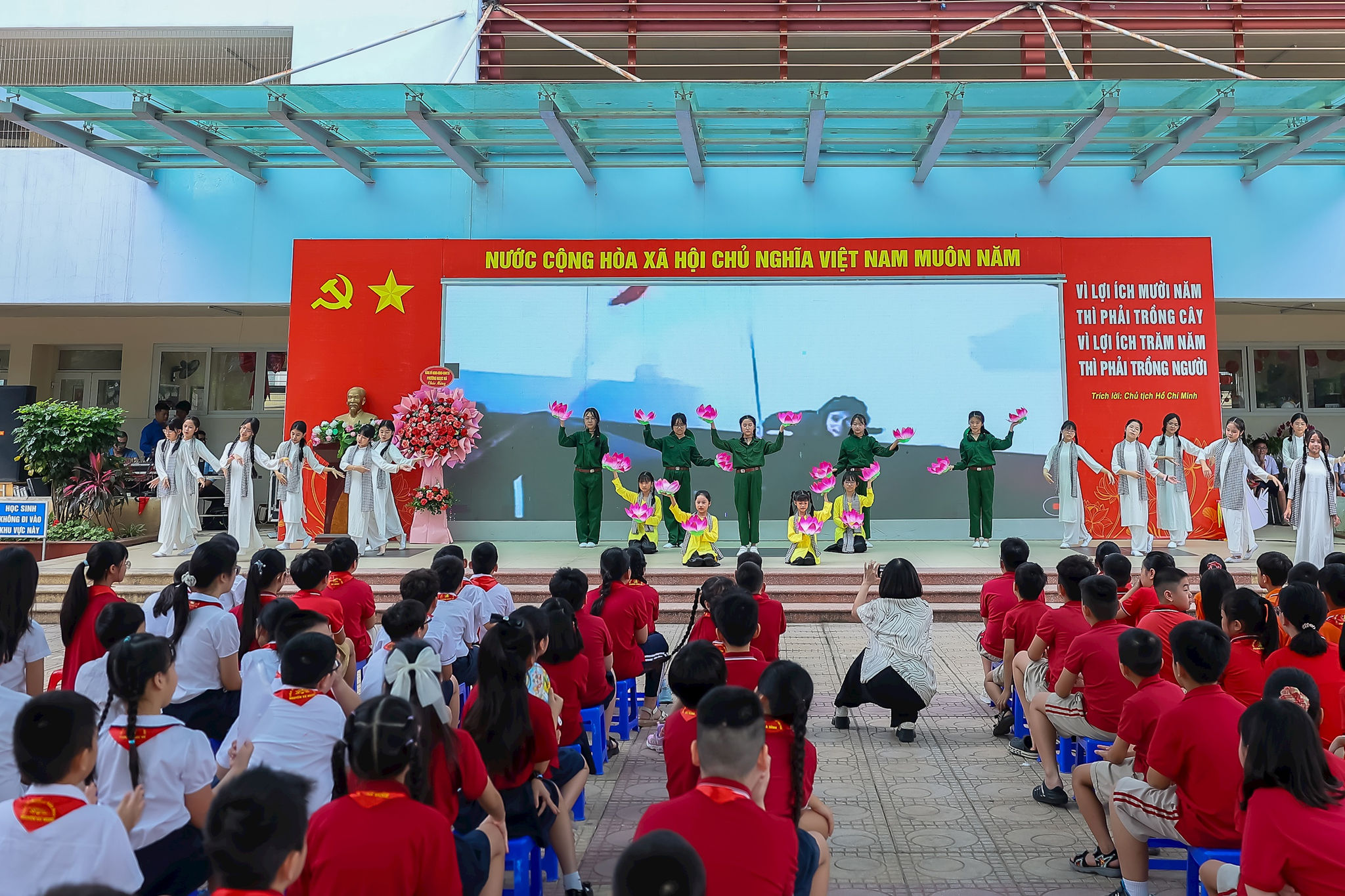 binh7098.jpg
