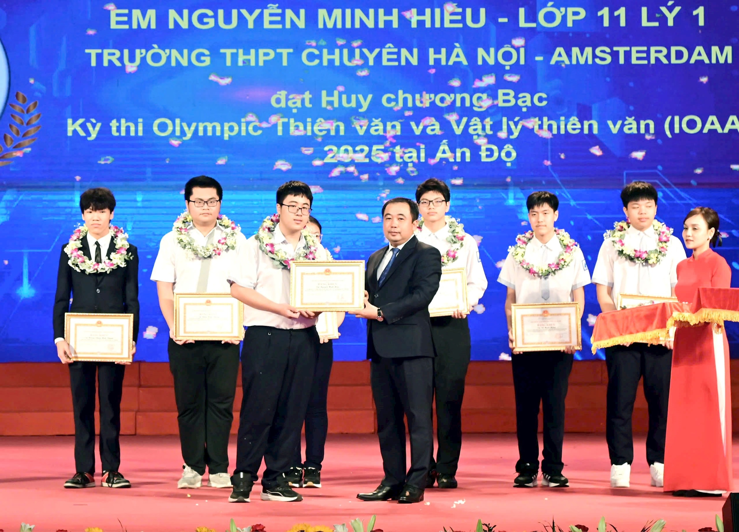 1305-tuyen-duonghsg11.jpg?w=1130