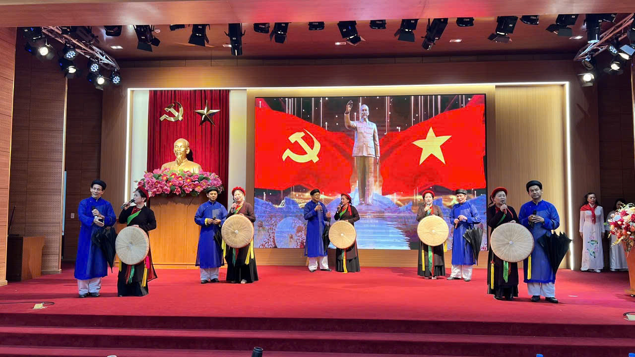 tiet-muc-van-nghe.jpeg