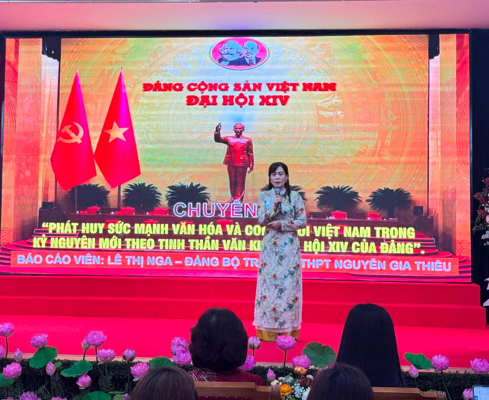 15-thi-sinh-trinh-bay-bai-thuyet-trinh.jpg