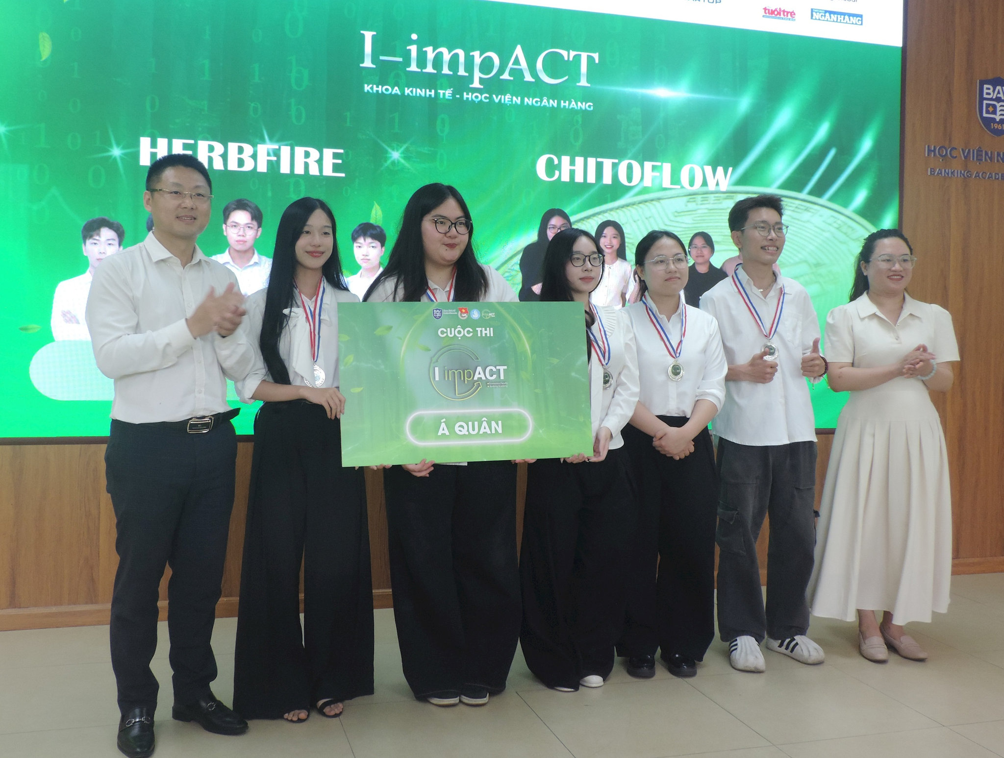 Đội CHITOFLOW giành giải Nhì cuộc thi I-Impact 2026. Ảnh: VT