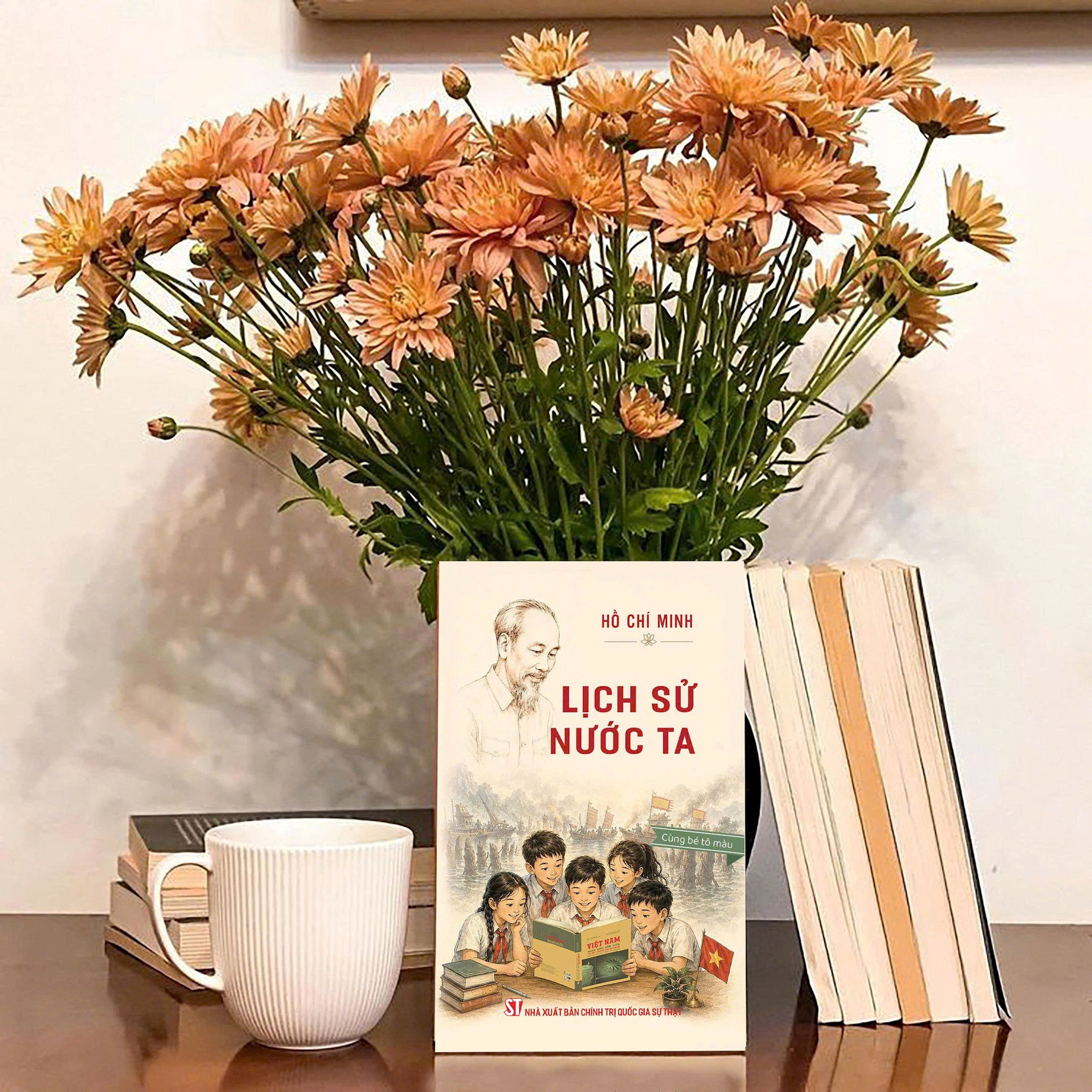 cuon-lich-su-nuoc-ta.jpg