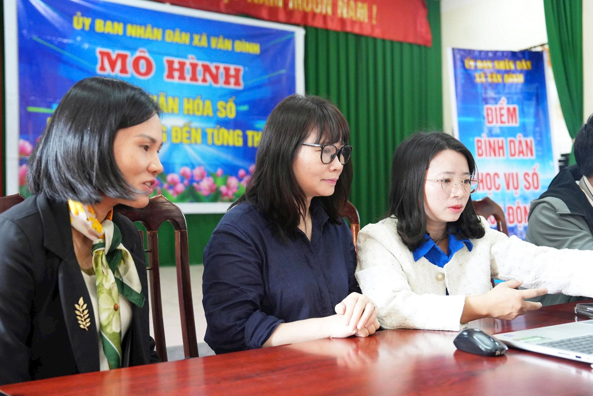 nha-van-hoa-so.jpg